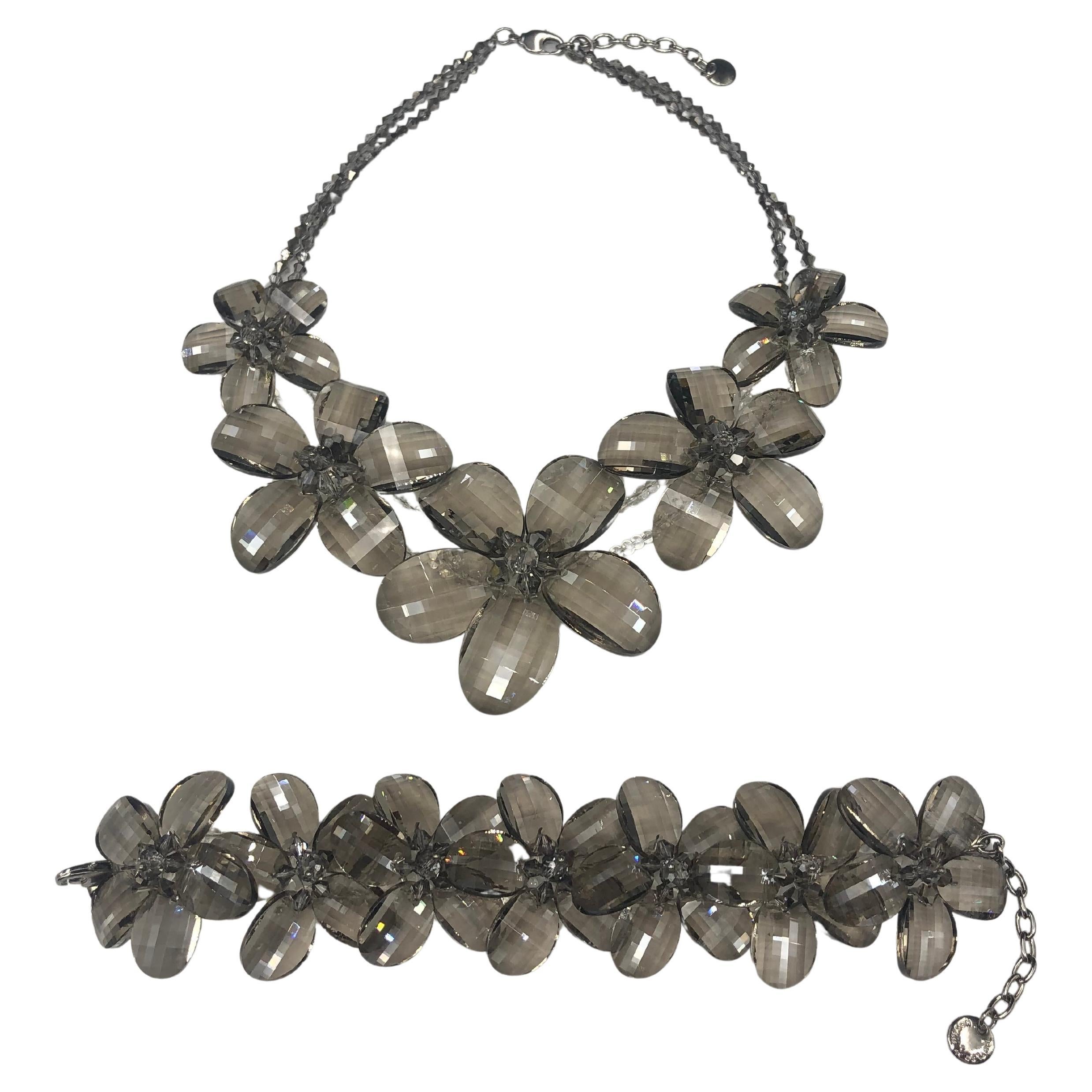 Butler 
Wilson Clear Taupe Crystal Faceted Flower Necklace and Bracelet Set For Sale