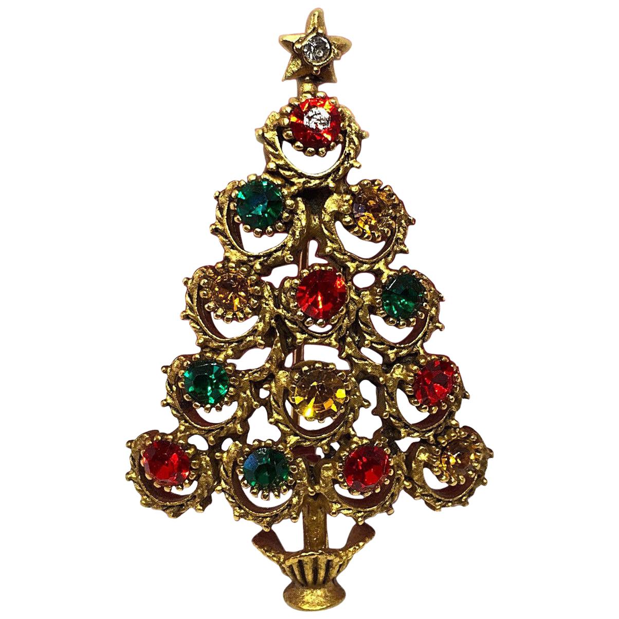Broche arbre de Noël en fausse pierre précieuse signée BW par le designer Butler & Wilson
