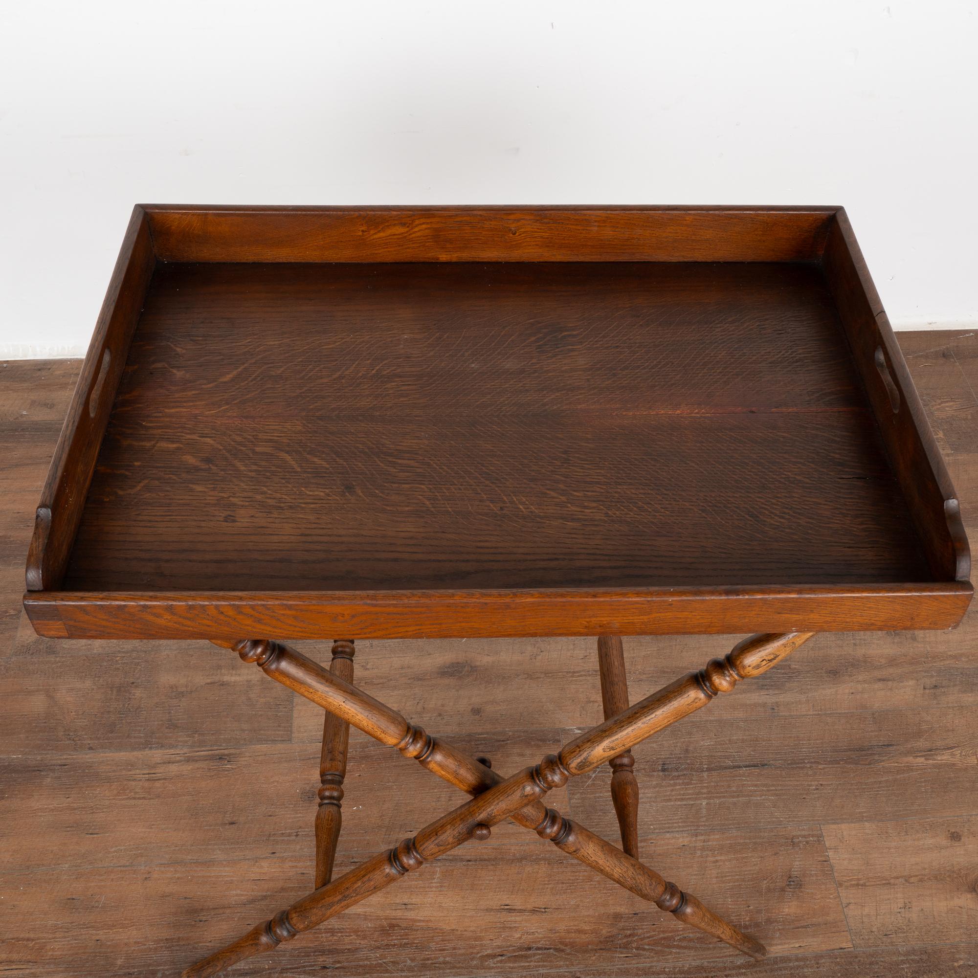 Butler's Table With Removeable Tray Portable Bar or Tea Table Denmark circa 1920 In Good Condition In Round Top, TX