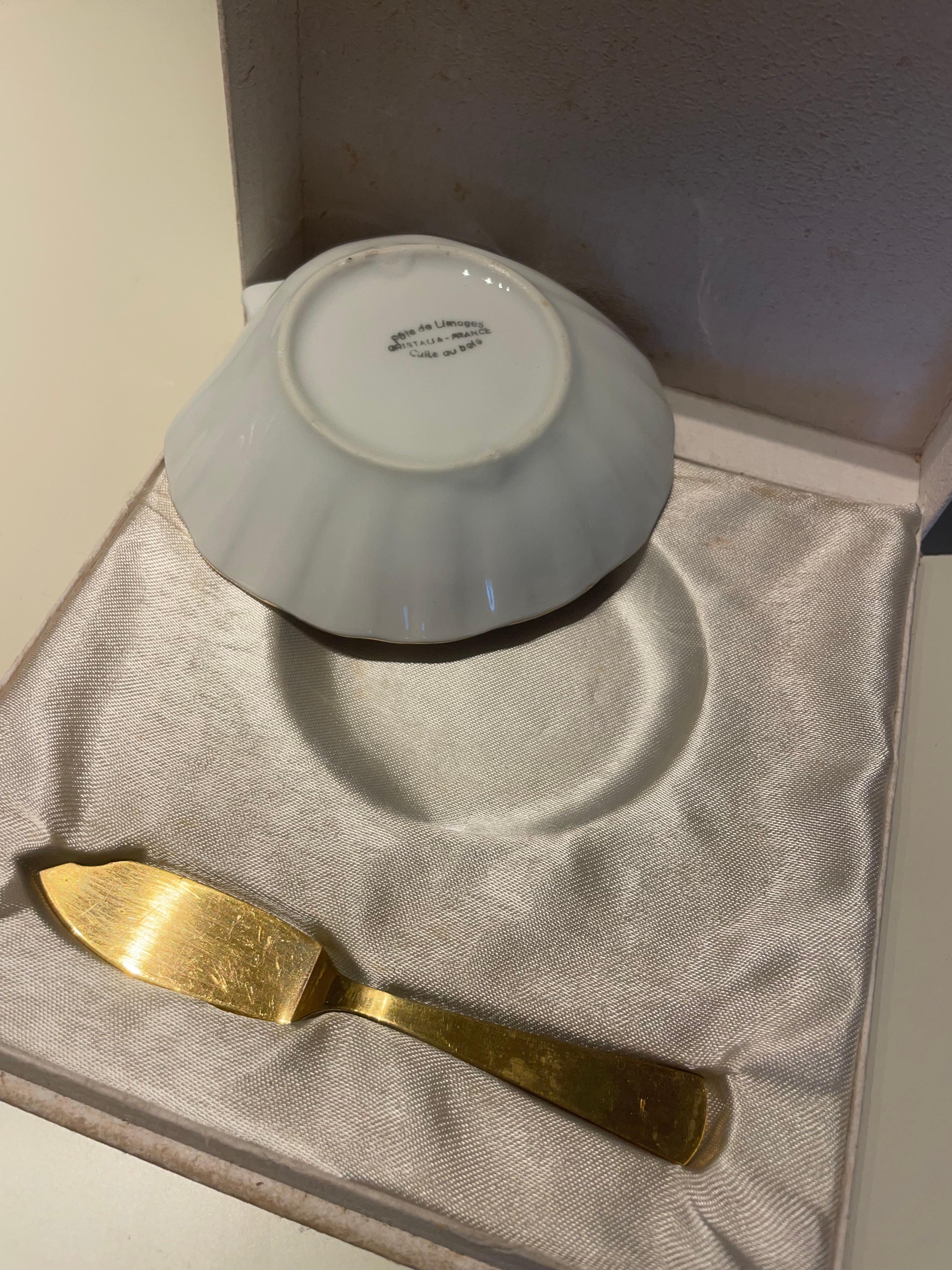 Butter Dish by the Limoges Ceramics Factory ca. 1950 In Good Condition For Sale In CANNES, FR