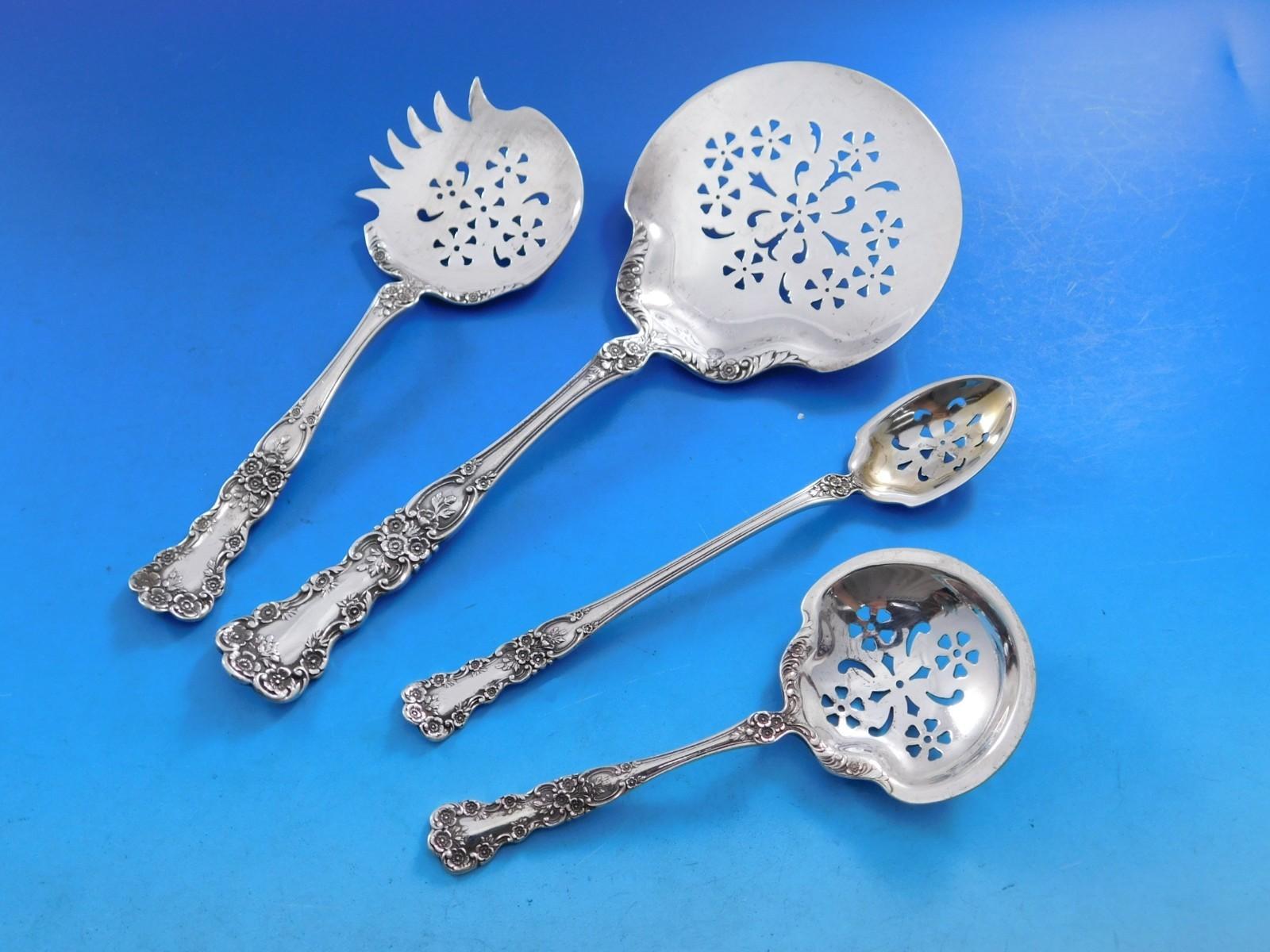 Buttercup by Gorham Sterling Silver Flatware Set Service 322 pcs Dinner Lg Chest For Sale 6