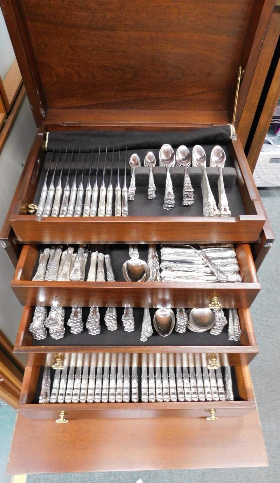 20th Century Buttercup by Gorham Sterling Silver Flatware Set Service 322 pcs Dinner Lg Chest For Sale
