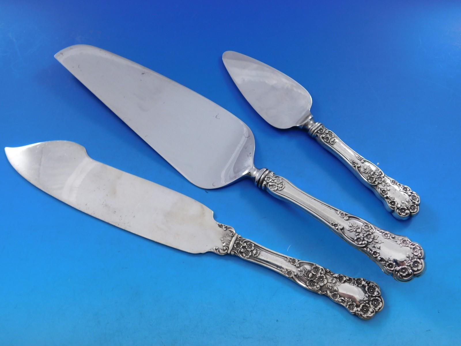 Buttercup by Gorham Sterling Silver Flatware Set Service 322 pcs Dinner Lg Chest For Sale 3