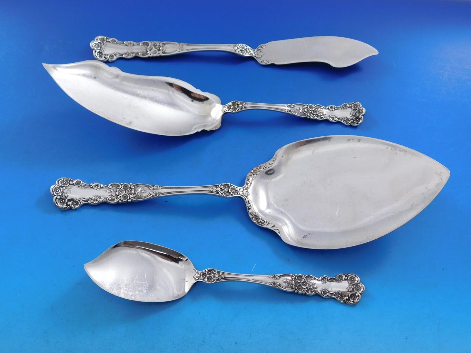 Buttercup by Gorham Sterling Silver Flatware Set Service 322 pcs Dinner Lg Chest For Sale 4
