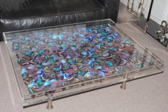 Table basse bleu papillons