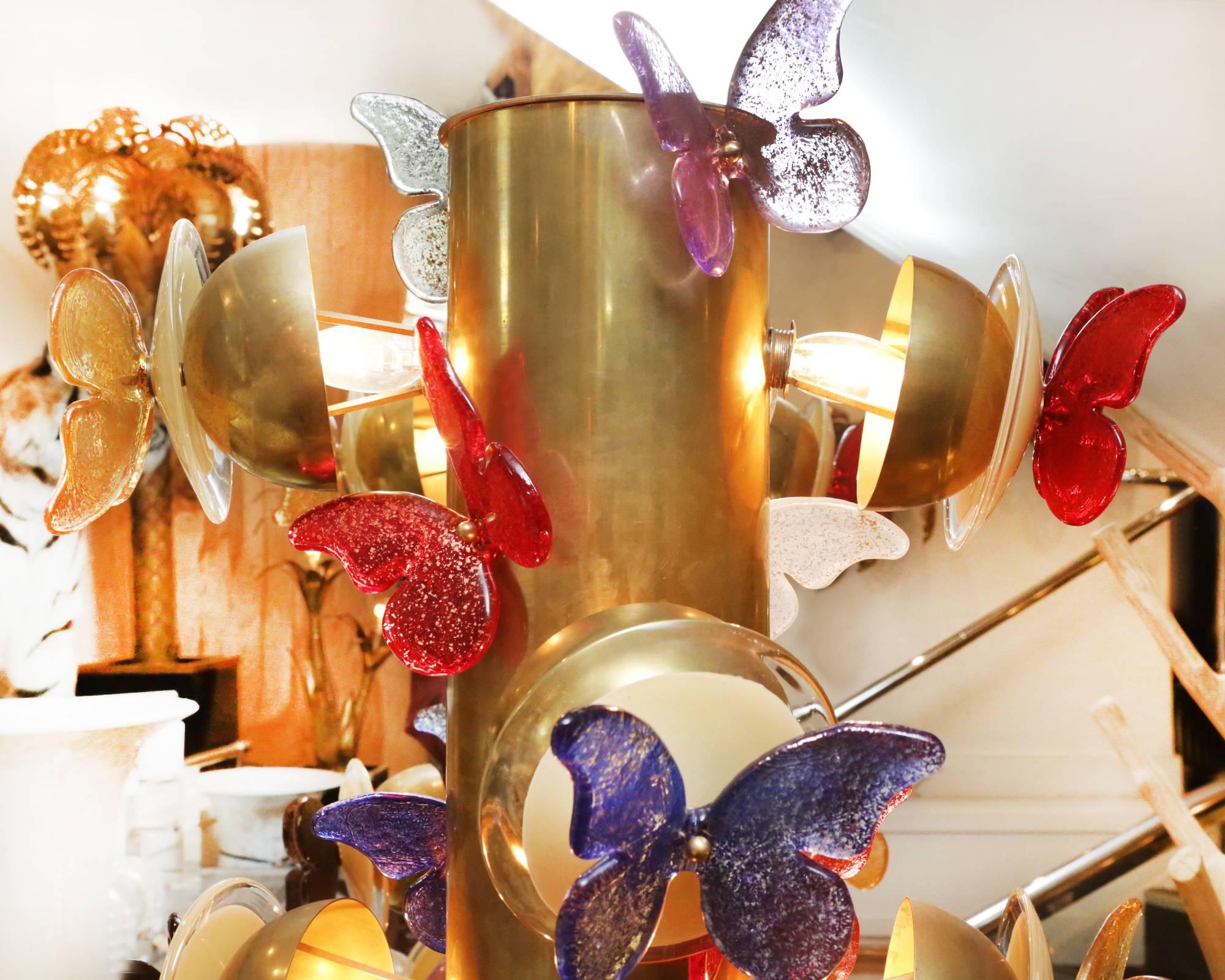 Floor lamp butterflies Murano with structure in solid
brass. Year 1980, master work with colorful butterflies
in real Murano glass. Floor lamp presented during a
Jean-Paul Gaultier's fashion show.
With eight bulbs and 20