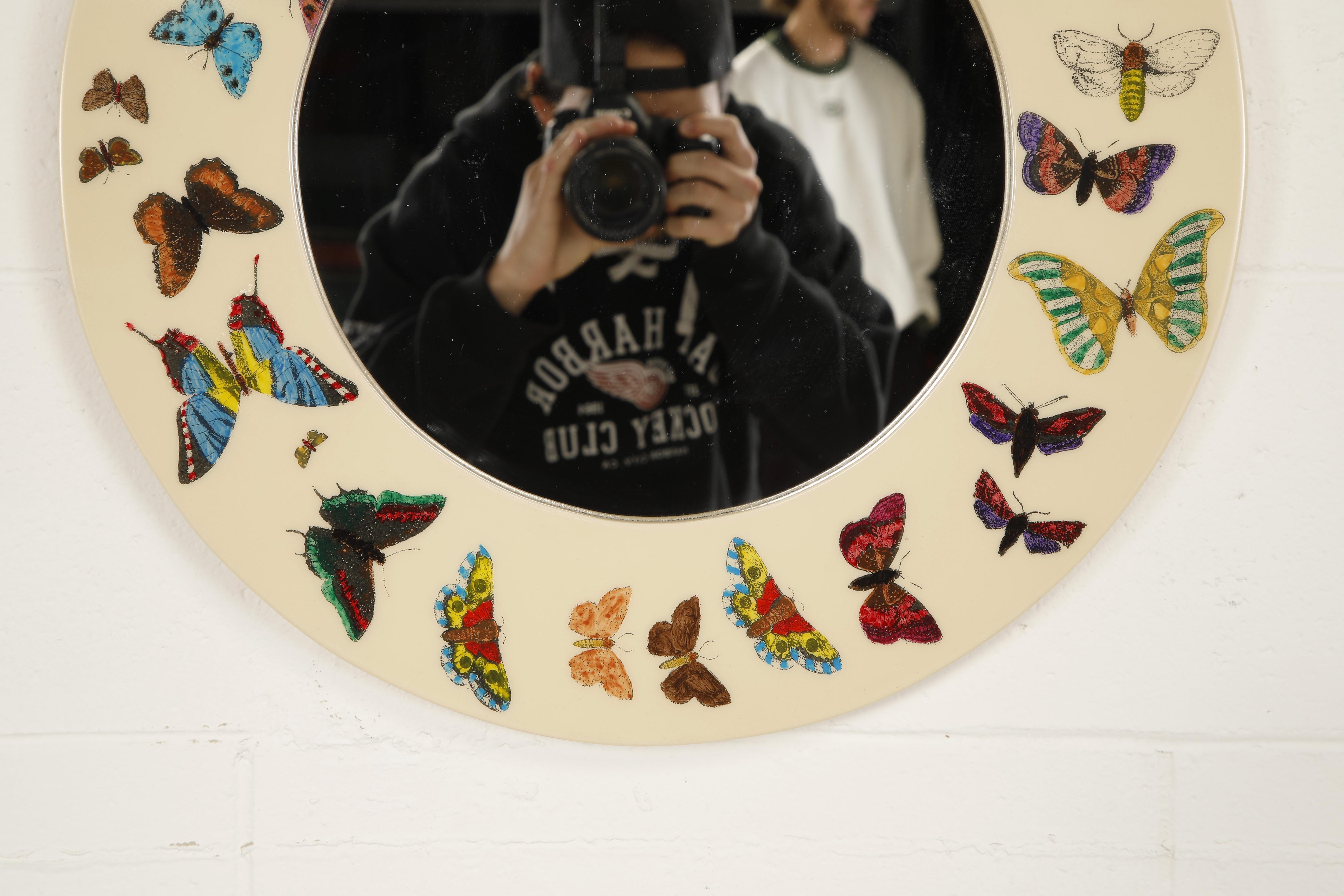 Lacquered 'Butterflies'' Round Mirror by Piero Fornasetti, Signed 