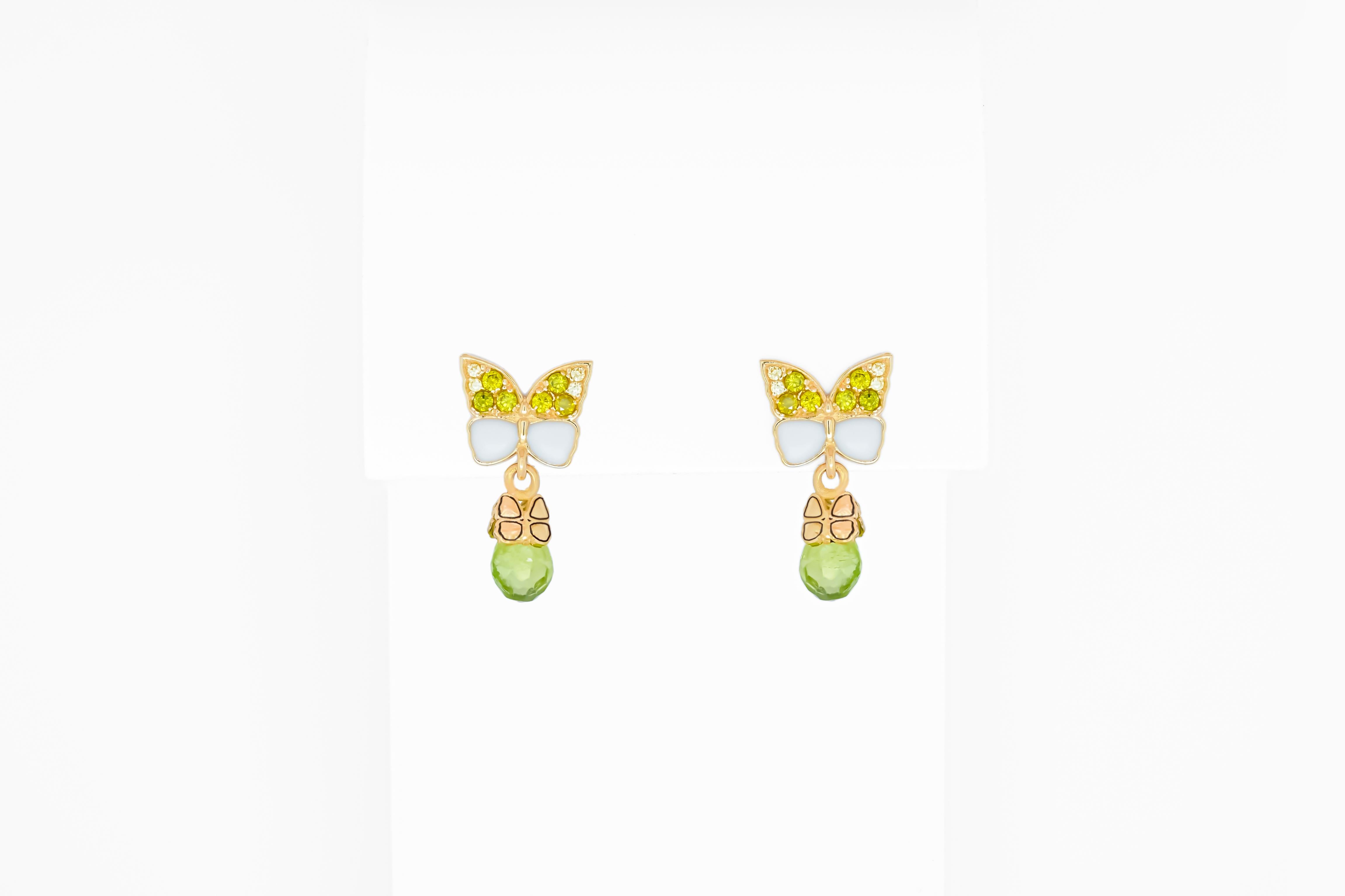 Papillon 14k  Boucles d'oreilles avec briolettes de péridots Neuf - En vente à Istanbul, TR