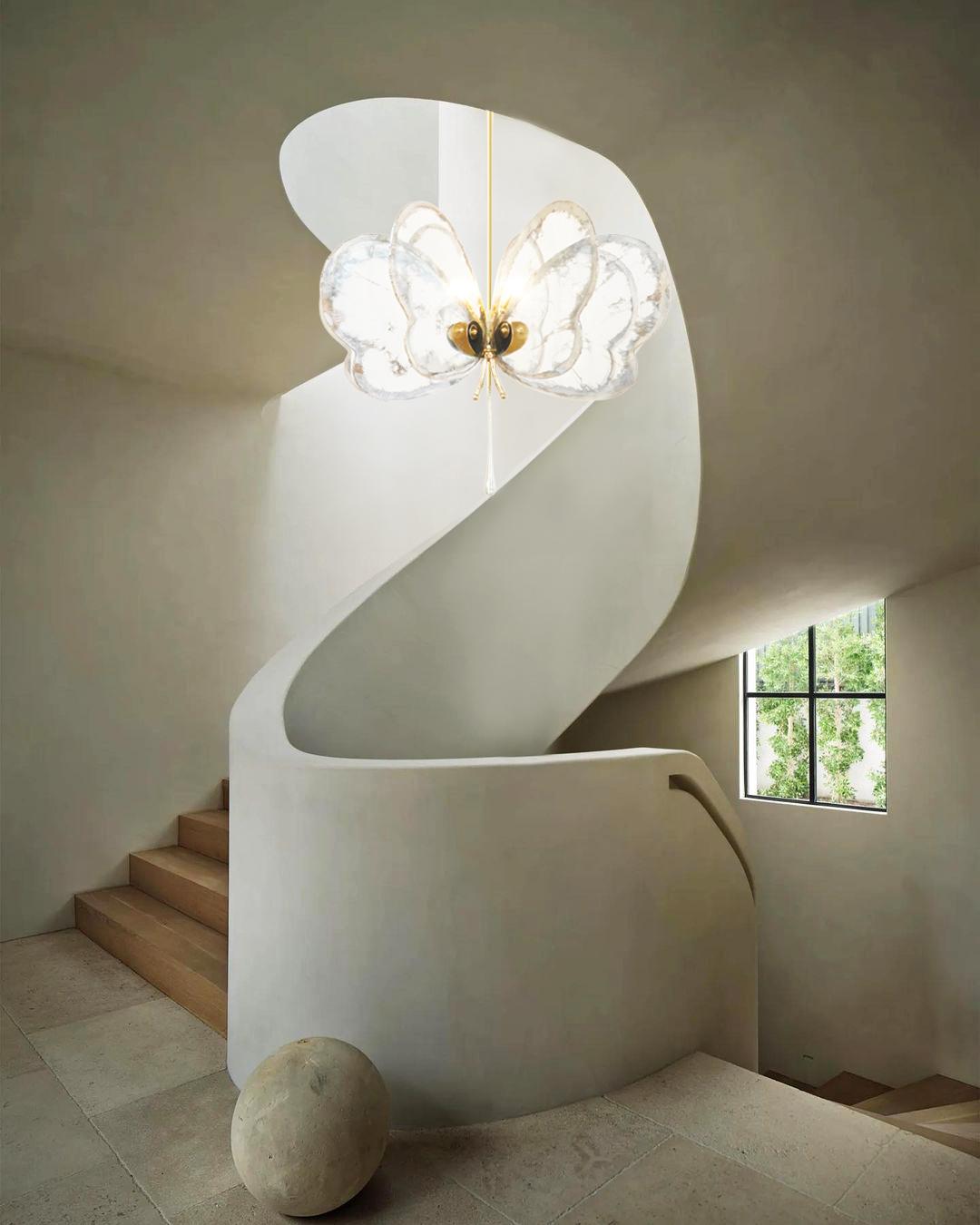 Butterfly 8 wings, Chandelier, Crystal Silvered Glass, melted Brass Body In New Condition For Sale In Pietrasanta, IT