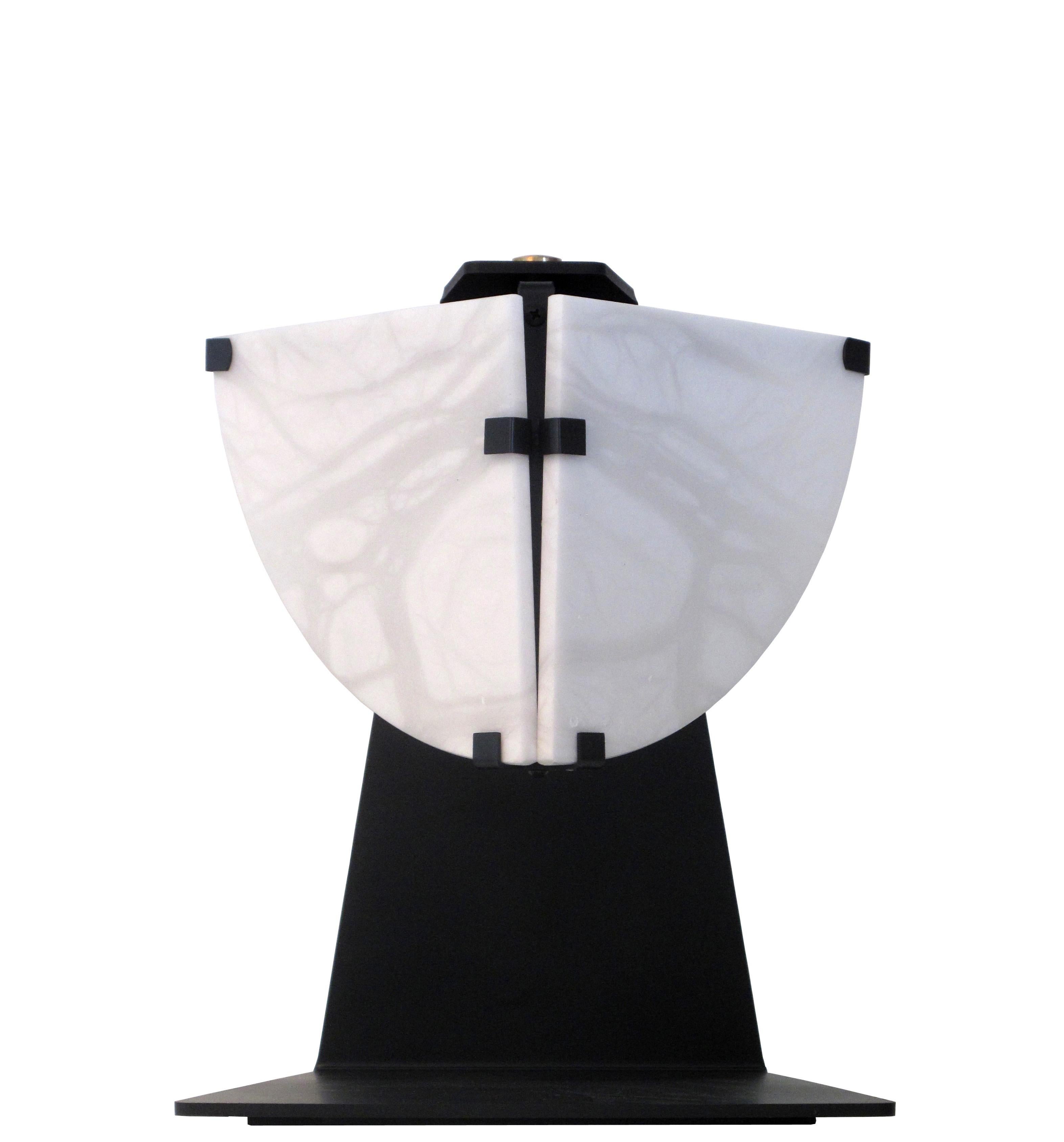 'Butterfly' Alabaster Table Lamp in the Manner of Pierre Chareau In New Condition For Sale In Glendale, CA