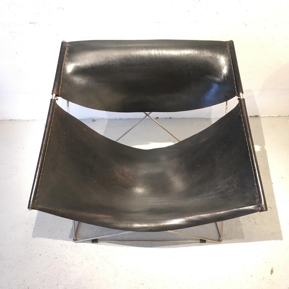 Butterfly Armchair by Pierre Paulin Artifort Edition circa 1960 in Black Leather 1