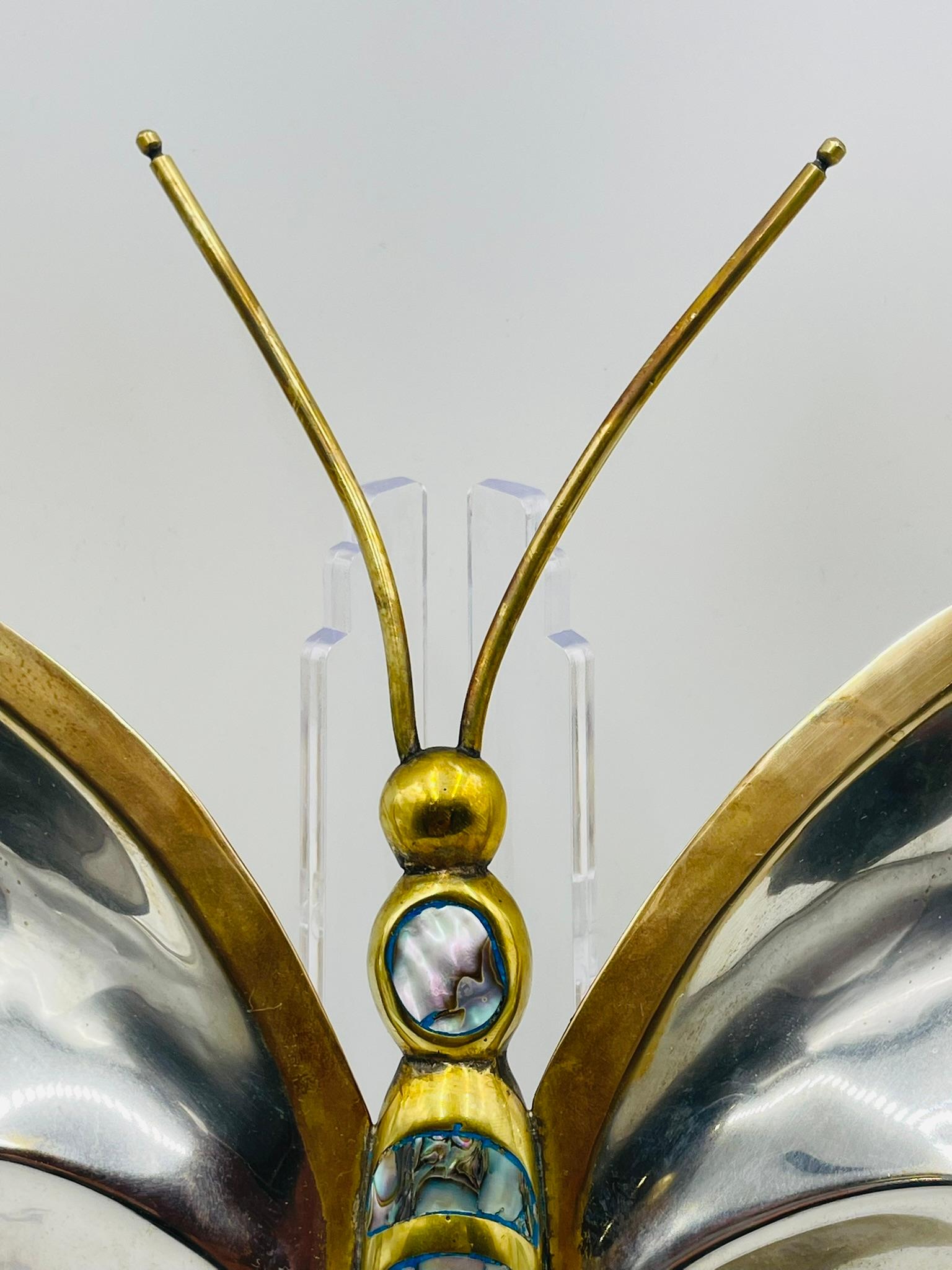 Piatto a farfalla in ottone e placca d'argento con intarsio di abalone, Messico, 1960 in vendita 4