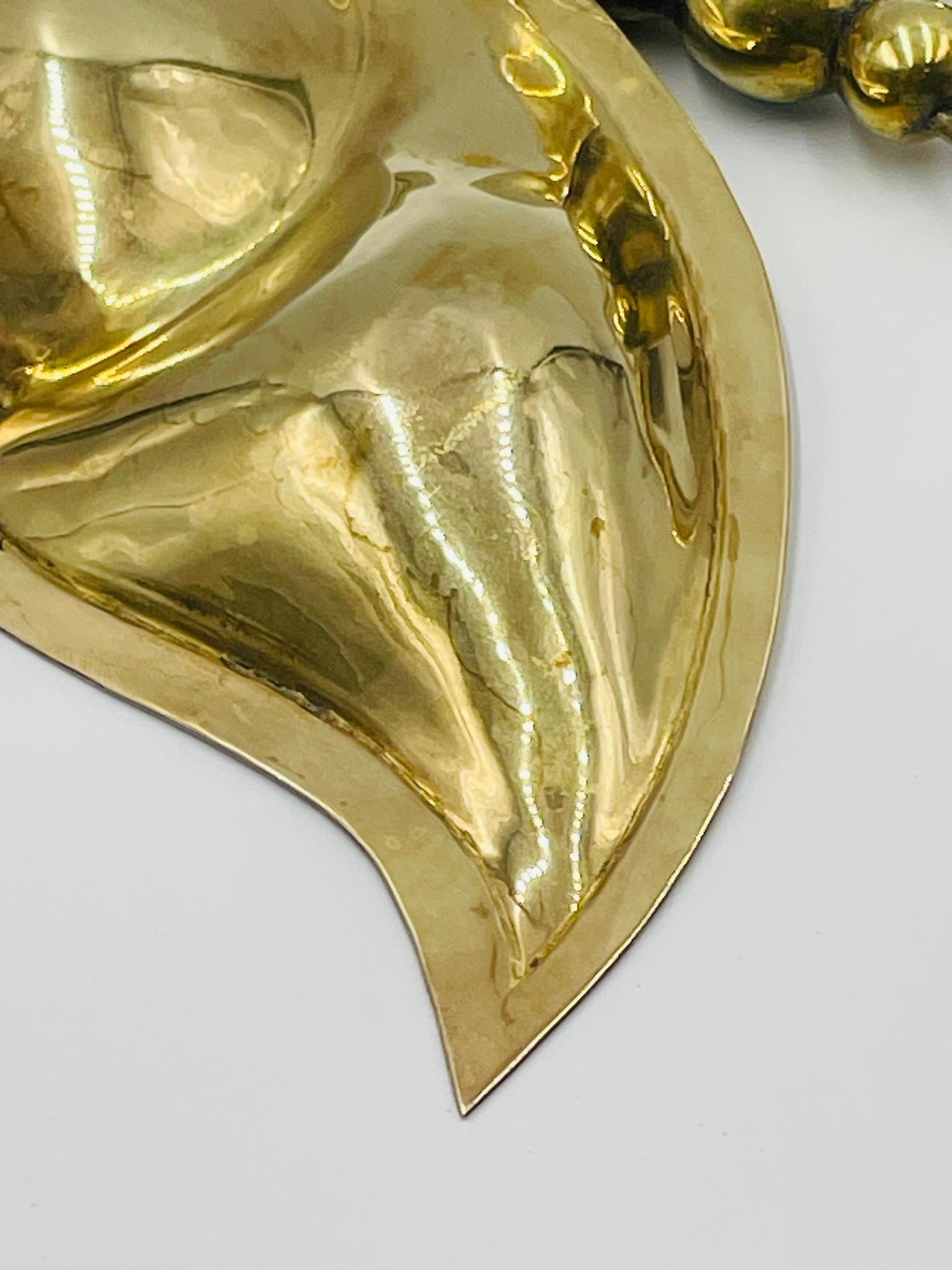 Piatto a farfalla in ottone e placca d'argento con intarsio di abalone, Messico, 1960 in vendita 10