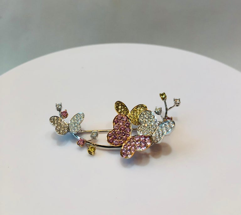 Contemporary Butterfly Brooch & Pendant in 18k White Gold Pink Sapphire and Diamonds For Sale