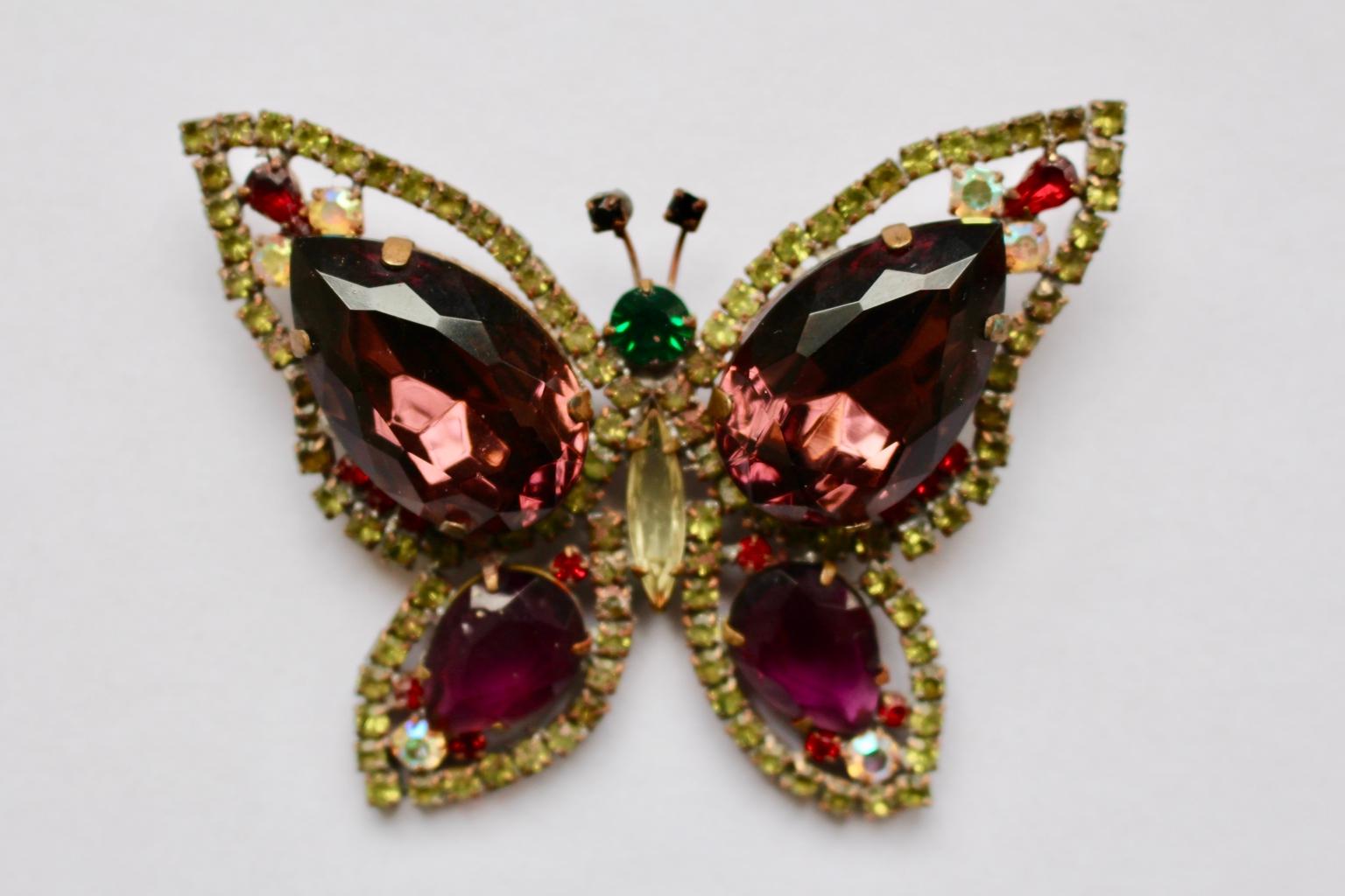 Women's Butterfly Brooch Vintage with multicolored stones For Sale