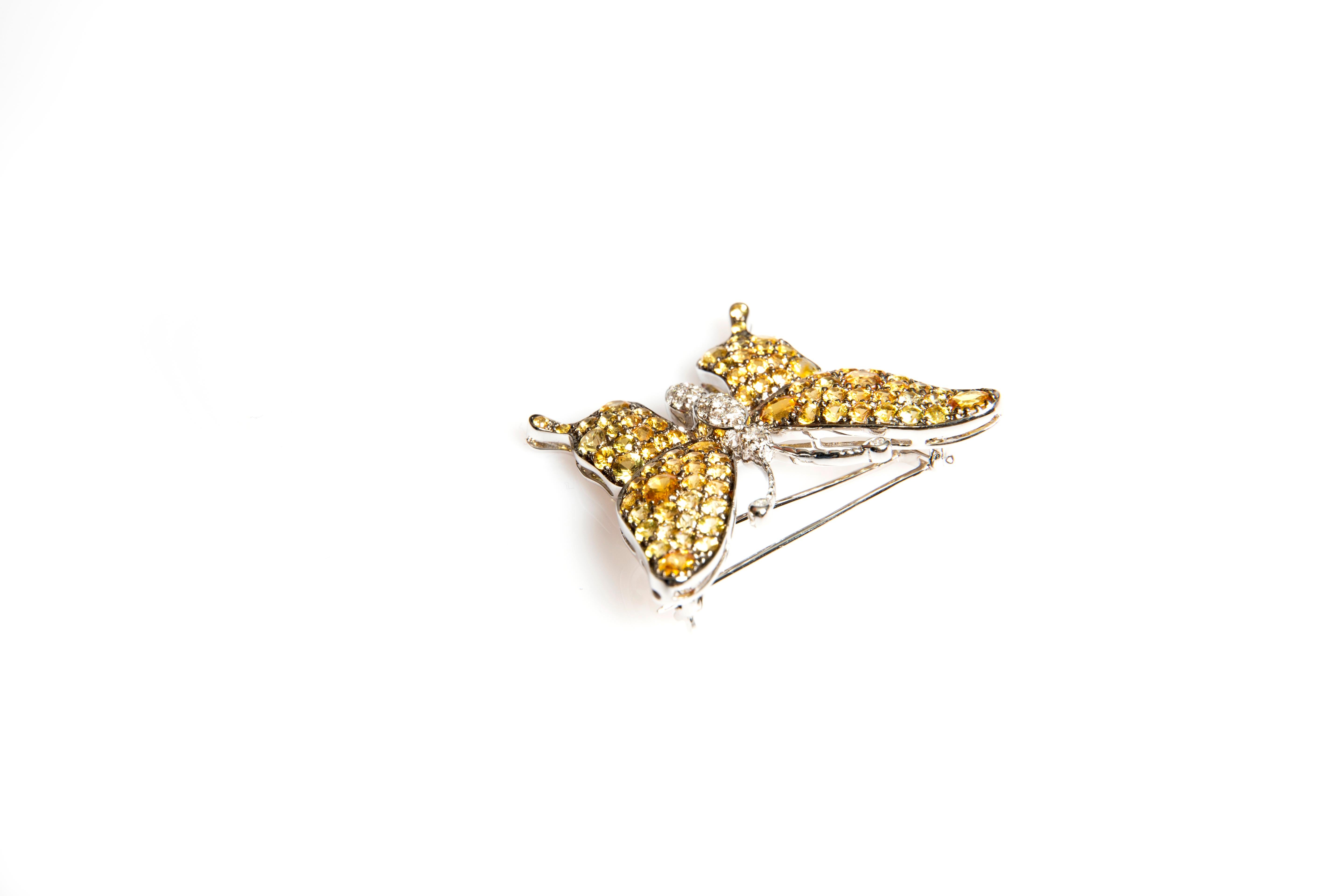 Modern Butterfly Brooch with 5.20 Carat Sapphires and 0.20 Carat Diamonds in White Gold For Sale