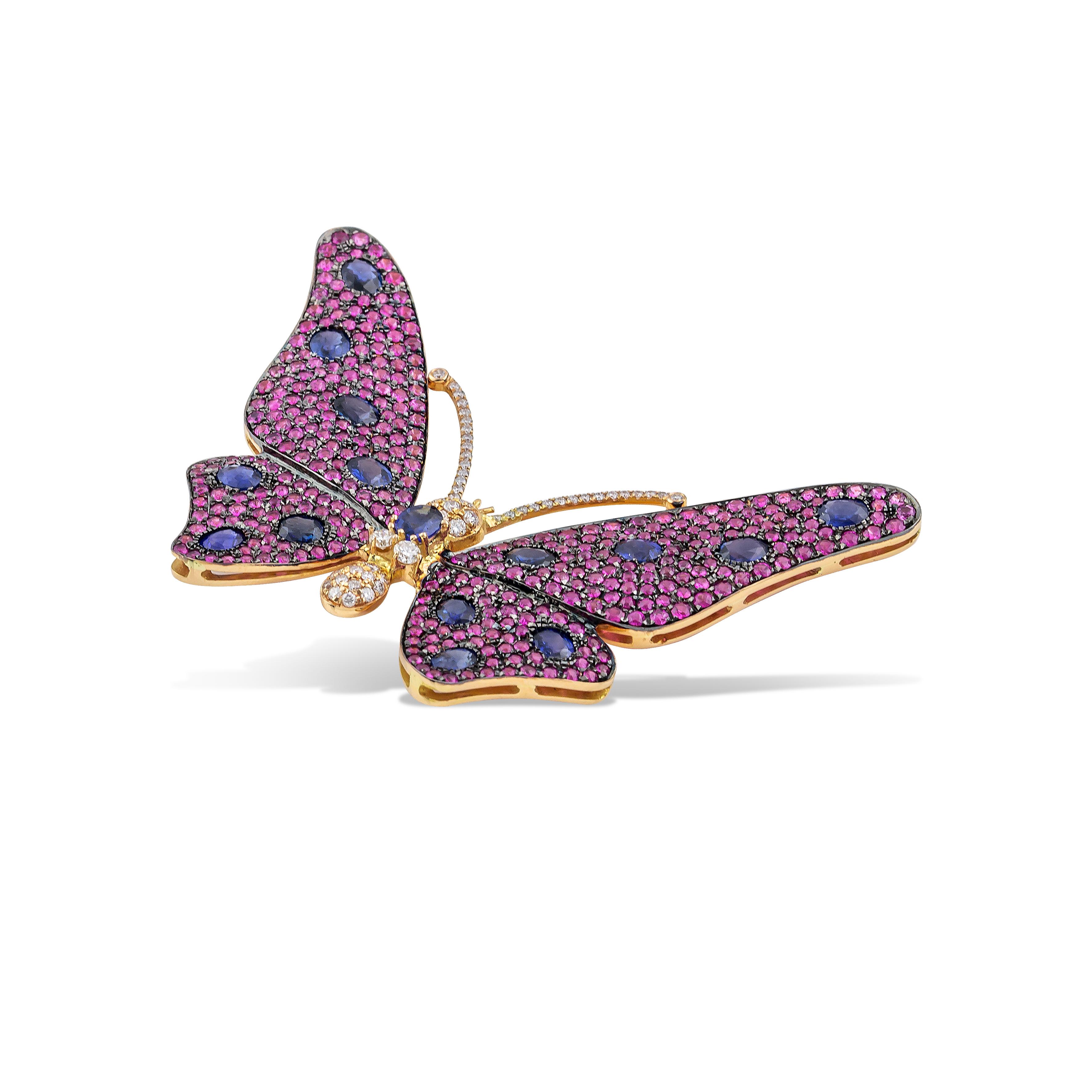 Contemporain Broche papillon en or rose 18 carats avec diamants, saphirs roses, rouges et bleus en vente