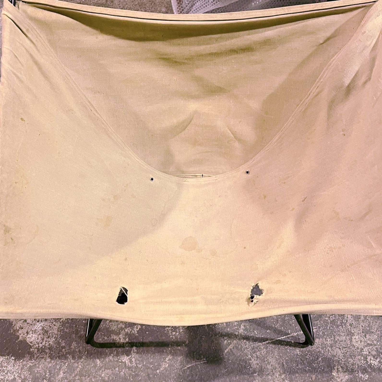 BUTTERFLY CHAIR 