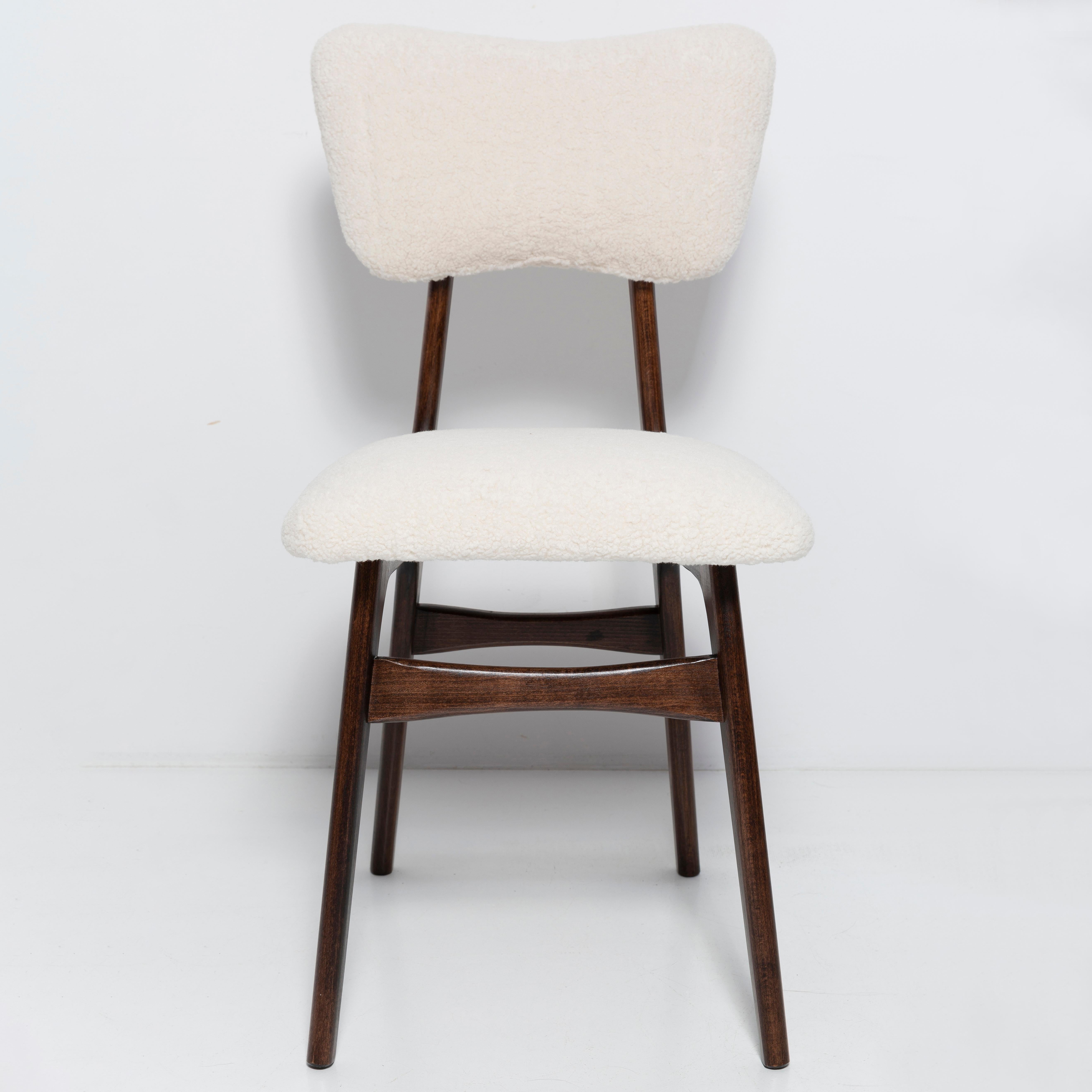 Hand-Crafted Butterfly Chair in White Boucle by Vintola Studio, Beechwood Wool Seat For Sale