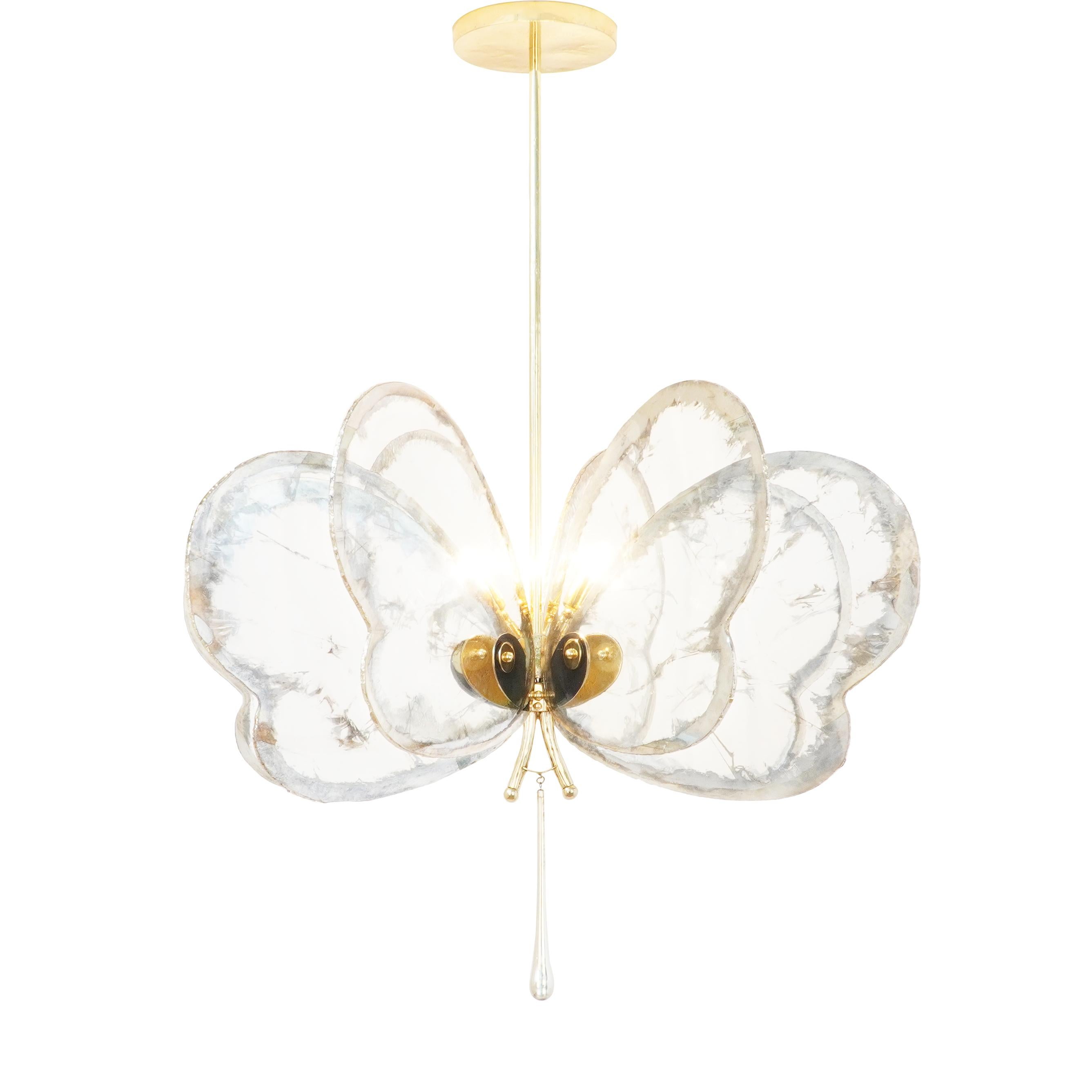 BUTTERFLY Colored glass wings are dancing in the sky

Sabrina Landini for 20 years , pays homage to glass surfaces in her expression of silvered masterworks, the hallmark of each item in collection.

A symbol of joy, optimism and wonder, the