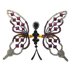 Schmetterlings-Cocktailring aus 18 Karat Gold, Silber, Diamanten, Rubinen und Saphiren