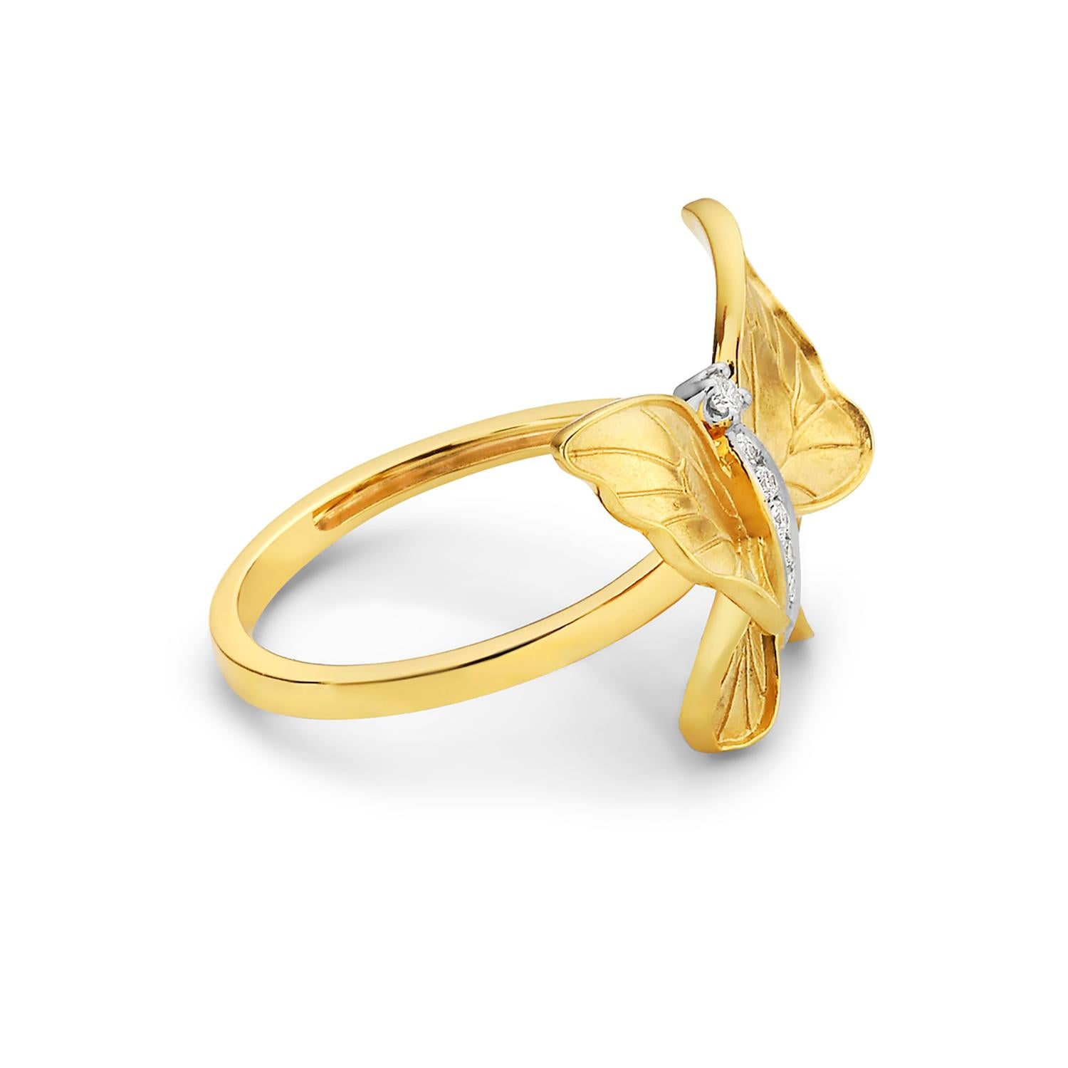 Schmetterlings-Cocktailring mit Diamanten aus 14 Karat Gelbgold (Gemischter Schliff) im Angebot