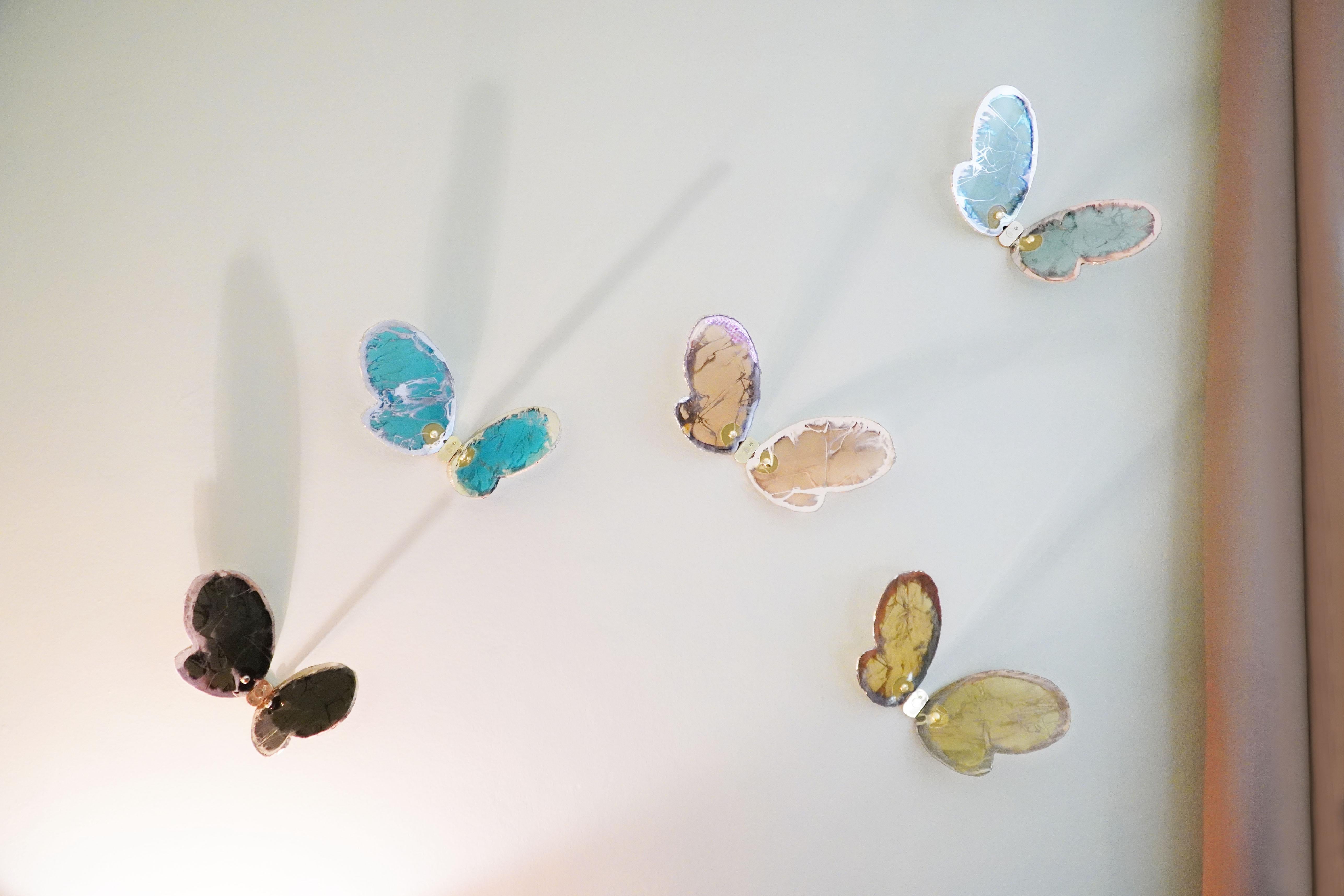 Butterfly Contemporary Wandleuchte Skulptur, Kunst versilbertes Glas, Jade Farbe (Messing) im Angebot