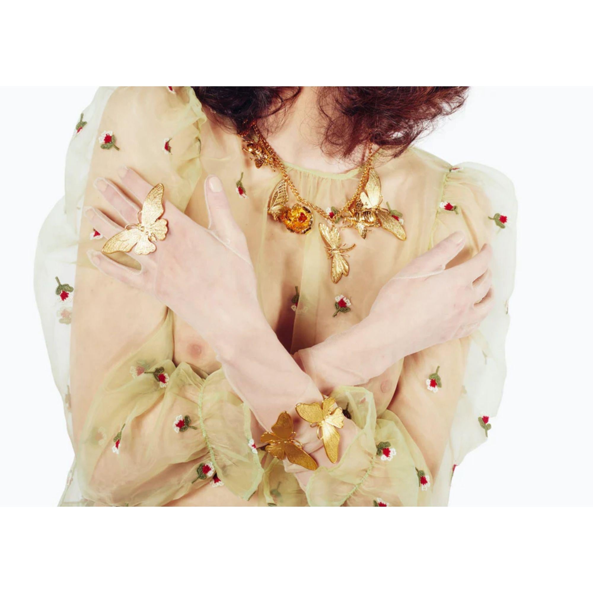 Manchette papillon en or 24 carats avec symbolisme papillon Pour femmes en vente