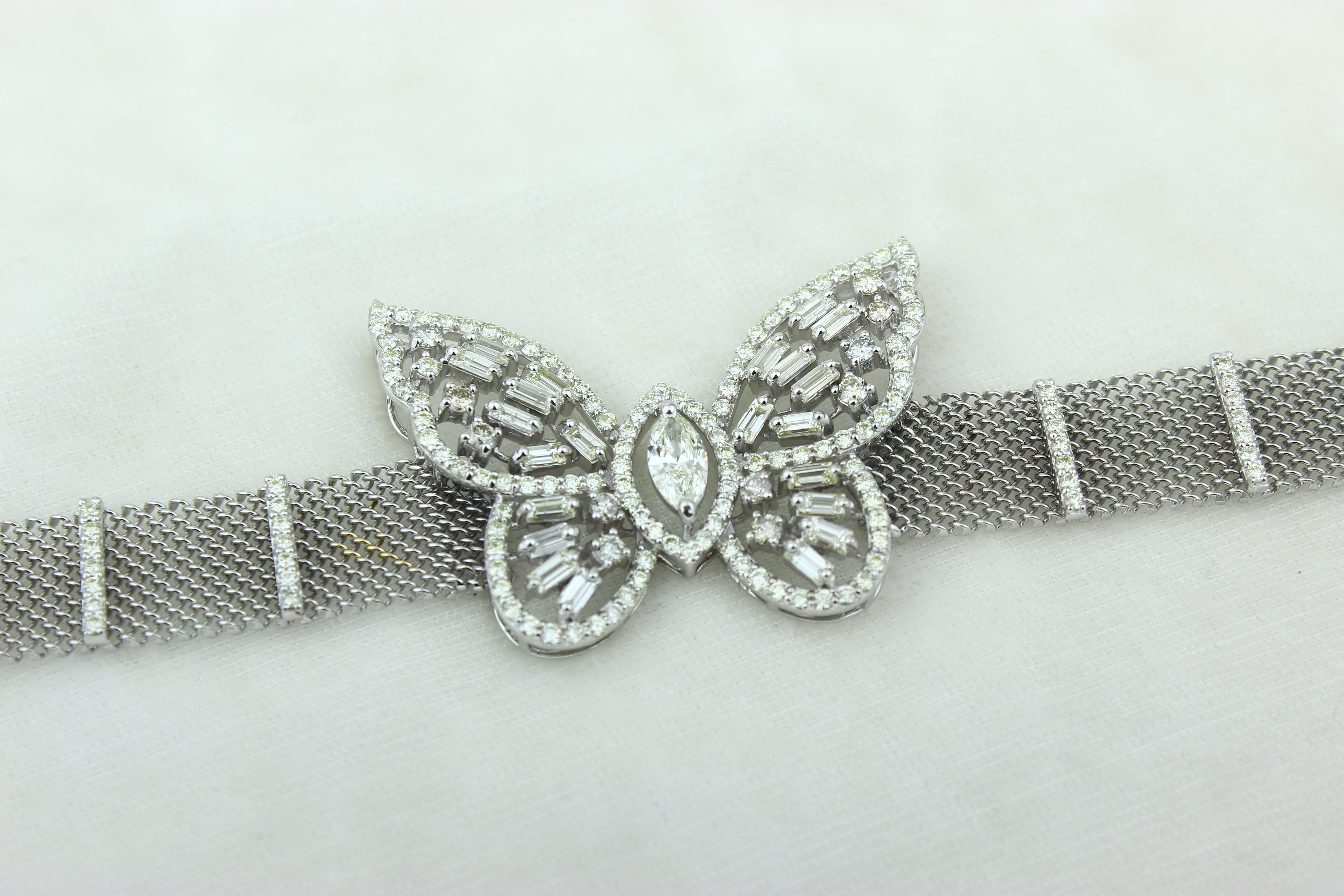 Armband aus 18 Karat massivem Gold mit Marquise- und Baguette-Diamant im Schmetterlingsdesign (Marquiseschliff) im Angebot