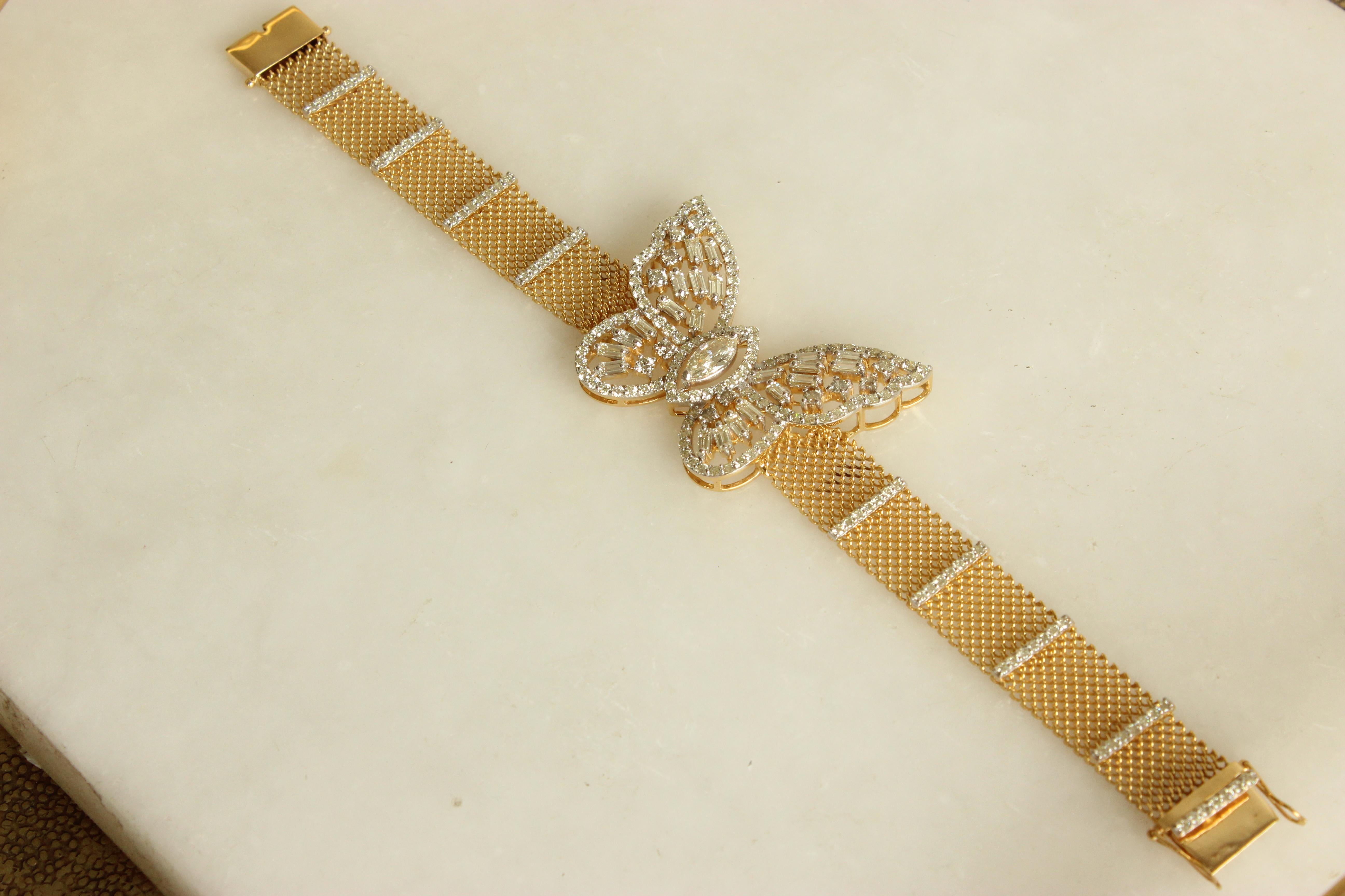 Butterfly Design Marquise & Baguette Diamond Bracelet in 18K Solid Gold For Sale 2