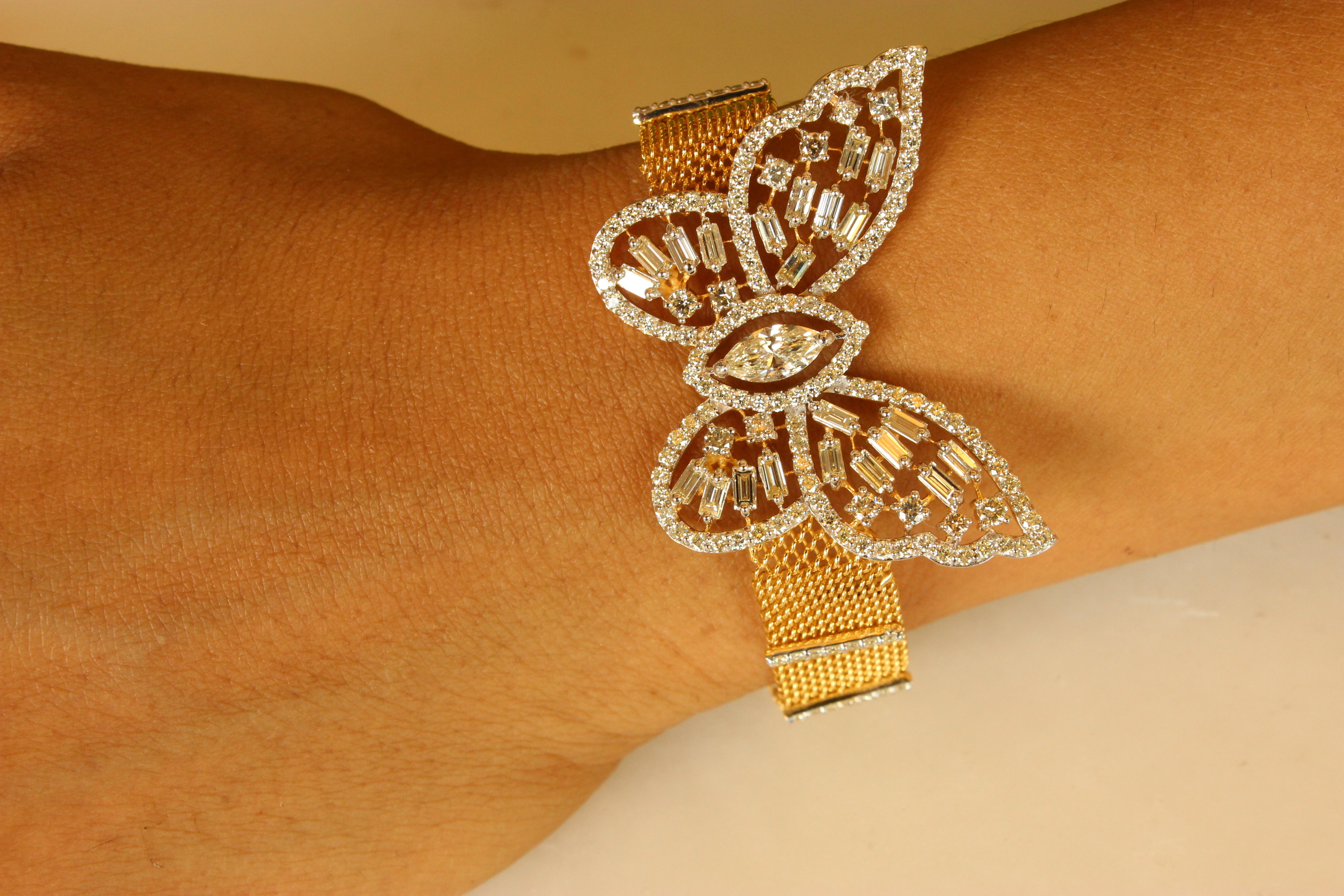 Butterfly Design Marquise & Baguette Diamond Bracelet in 18K Solid Gold For Sale 3