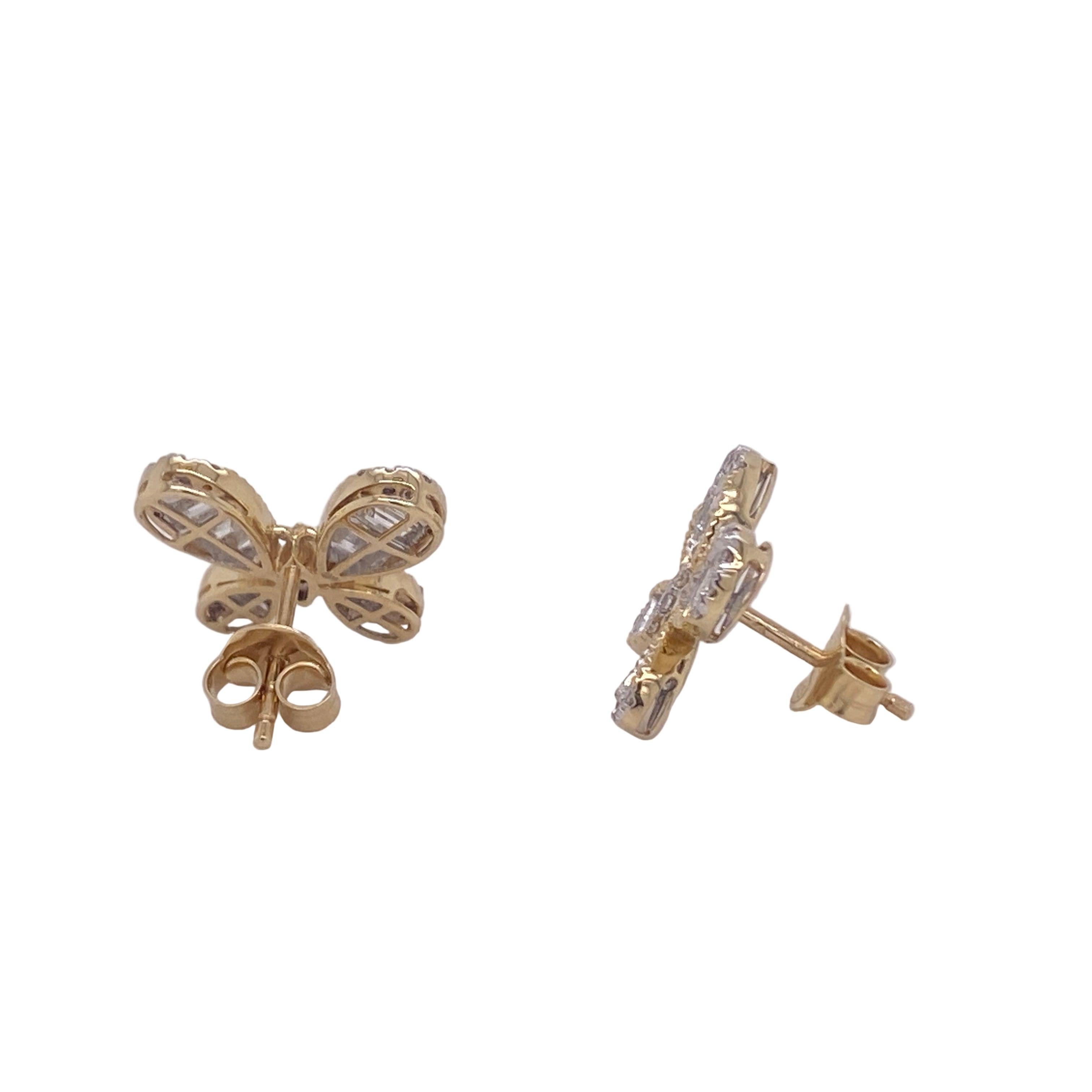 Butterfly Baguettes diagonales Clous d'oreilles diamantés Bold Flutter Sparkle 14K Yellow Gold Neuf - En vente à Austin, TX