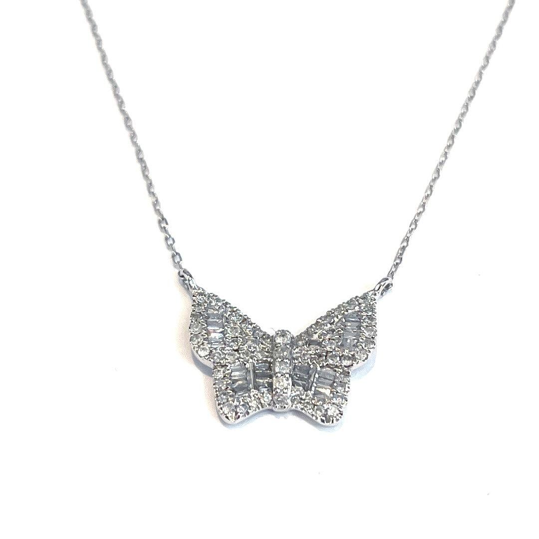 Butterfly Diamond Necklace in 14k White Gold In Good Condition For Sale In New York, NY