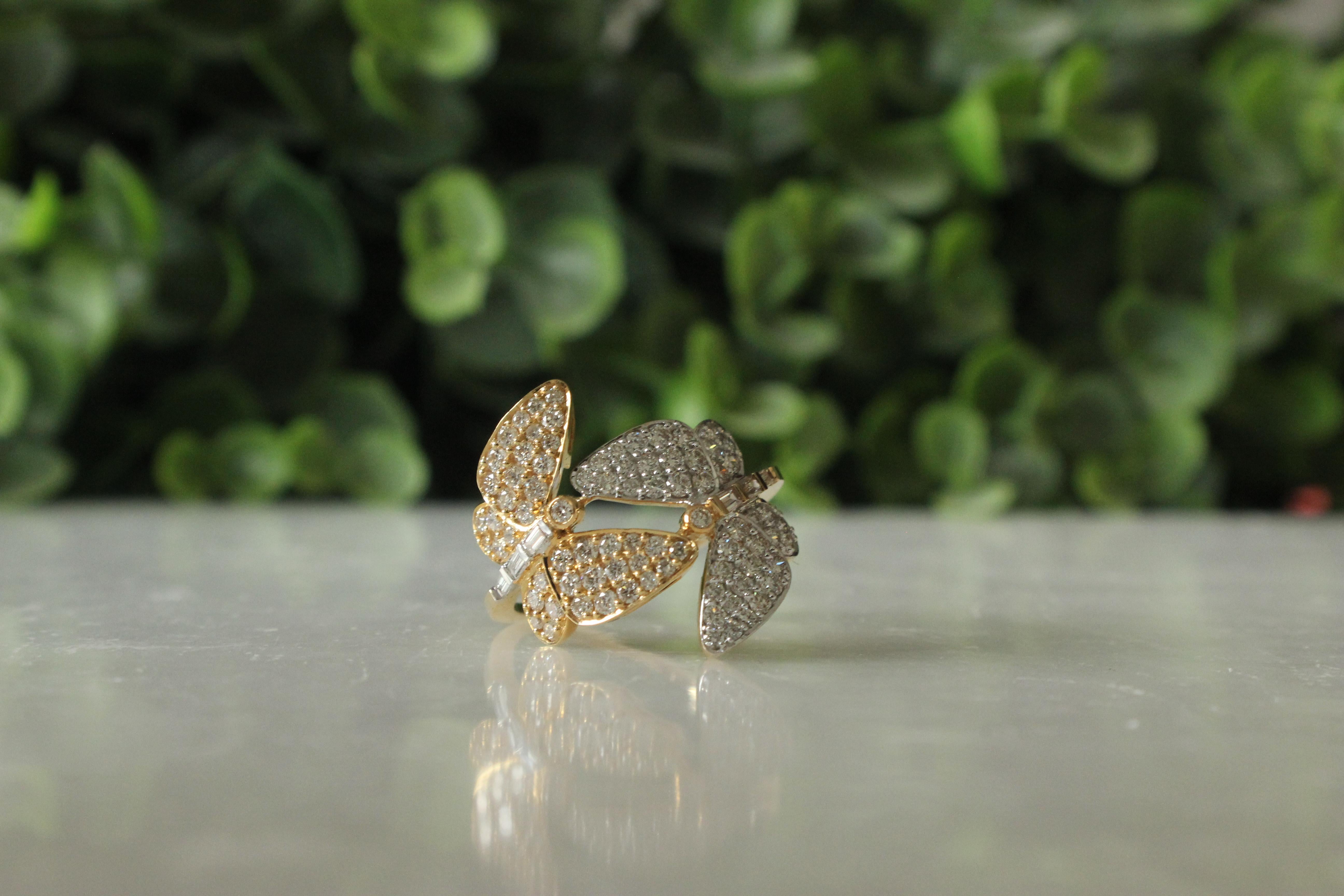 En vente :  Bague papillon en or massif 18 carats avec diamant 5