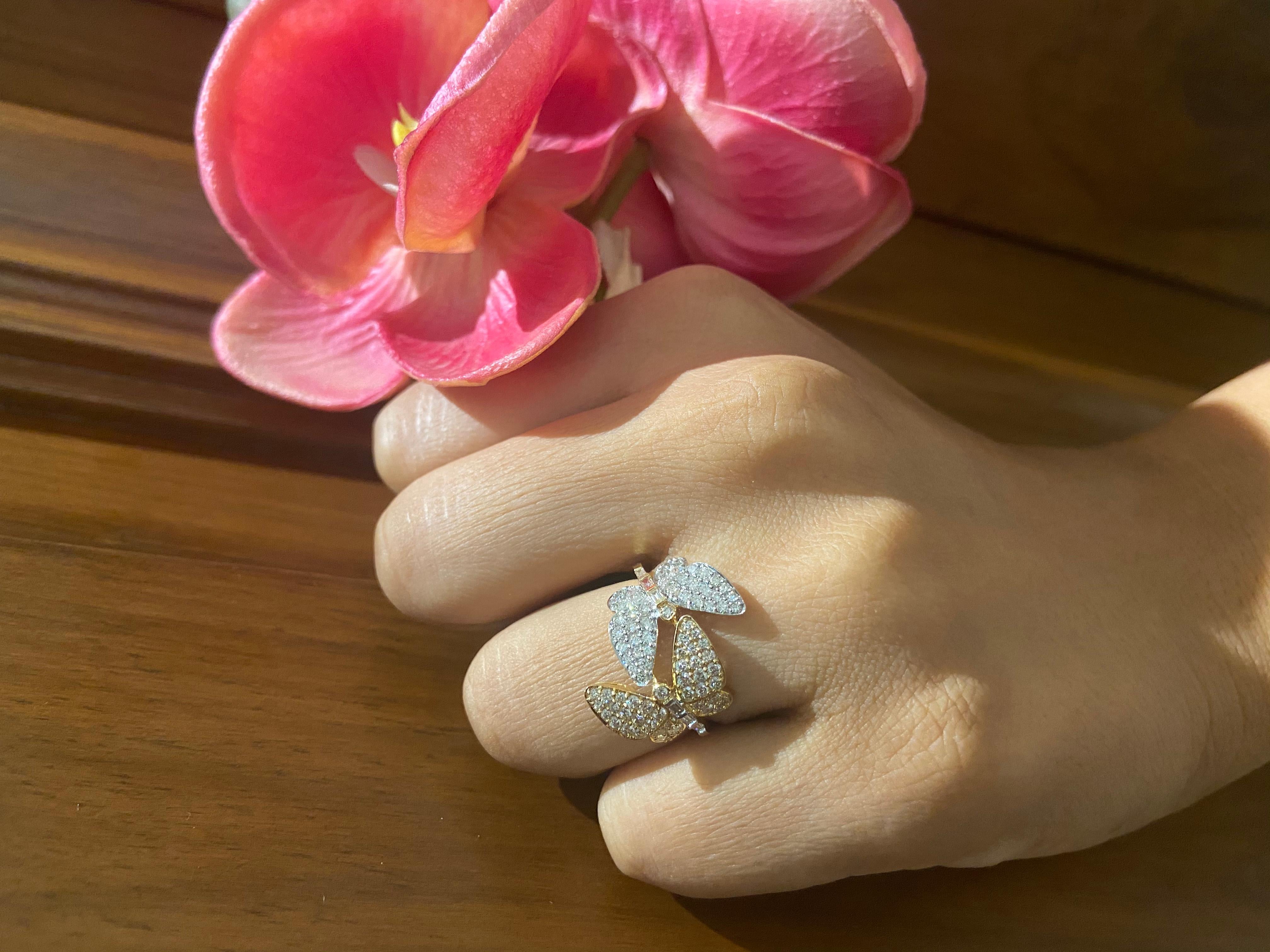 En vente :  Bague papillon en or massif 18 carats avec diamant 6