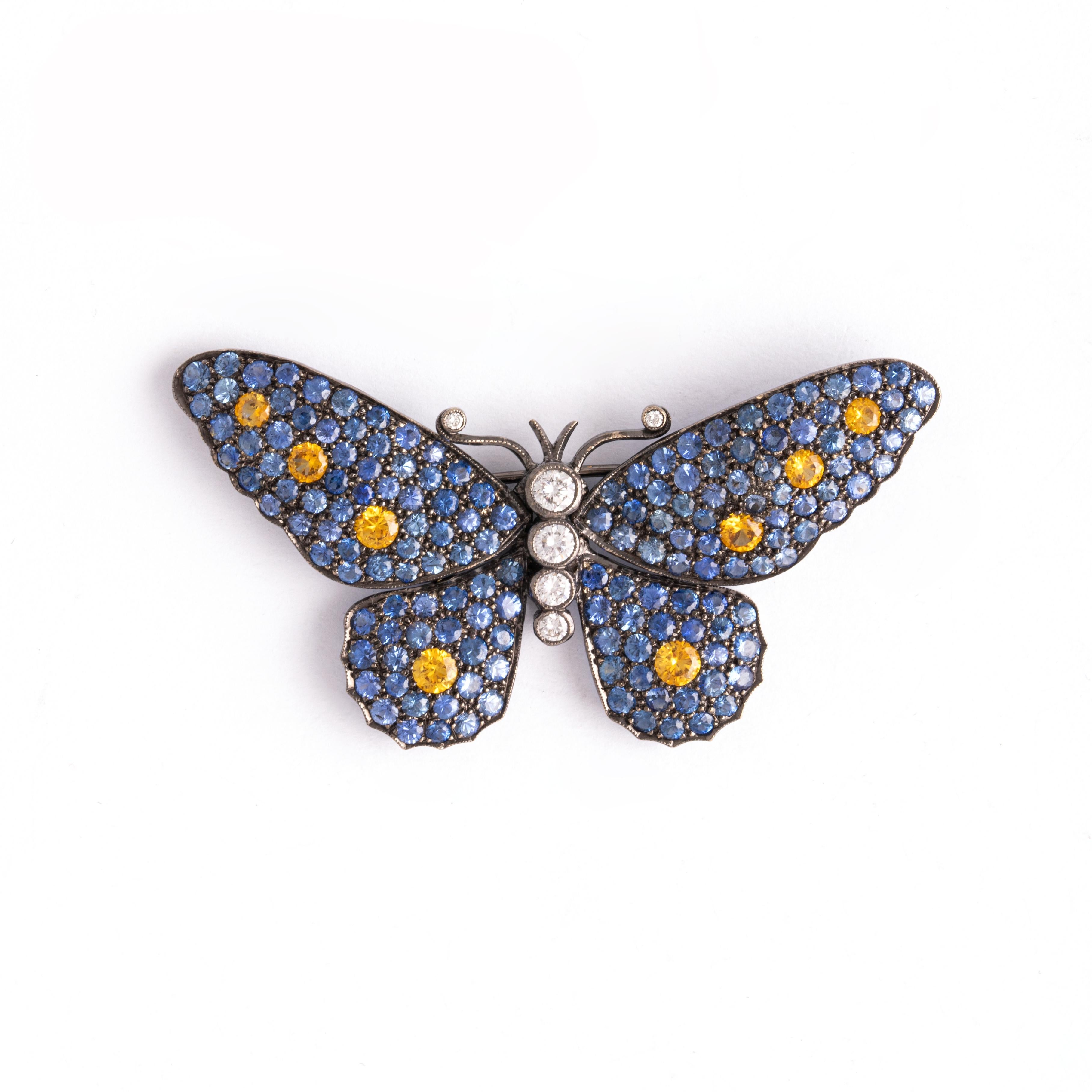 Round Cut Butterfly Diamond Sapphire Gold 18k Brooch For Sale
