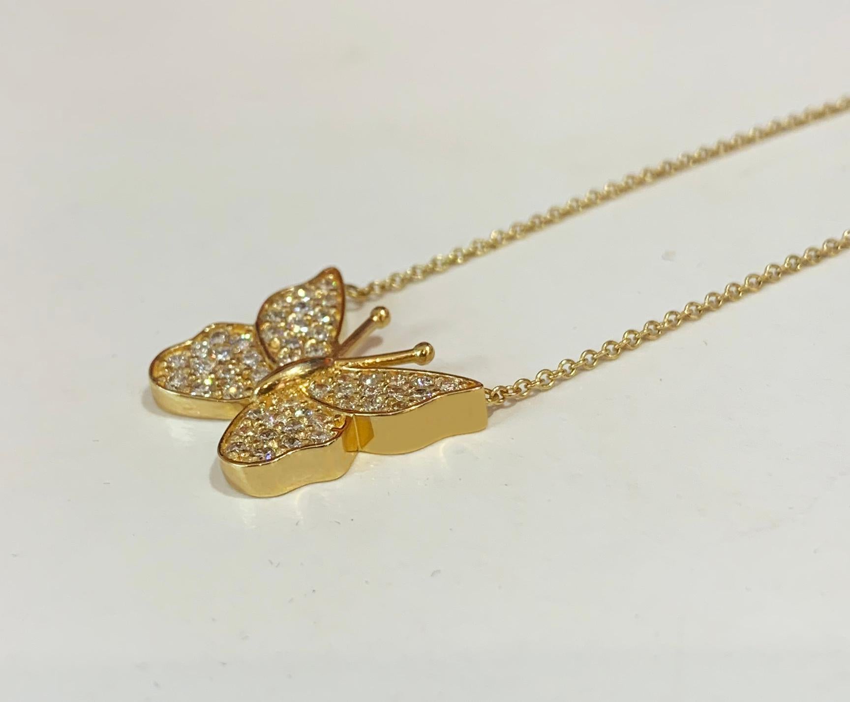 Butterfly Diamond Women's Necklace in Yellow Gold In New Condition For Sale In New York, NY