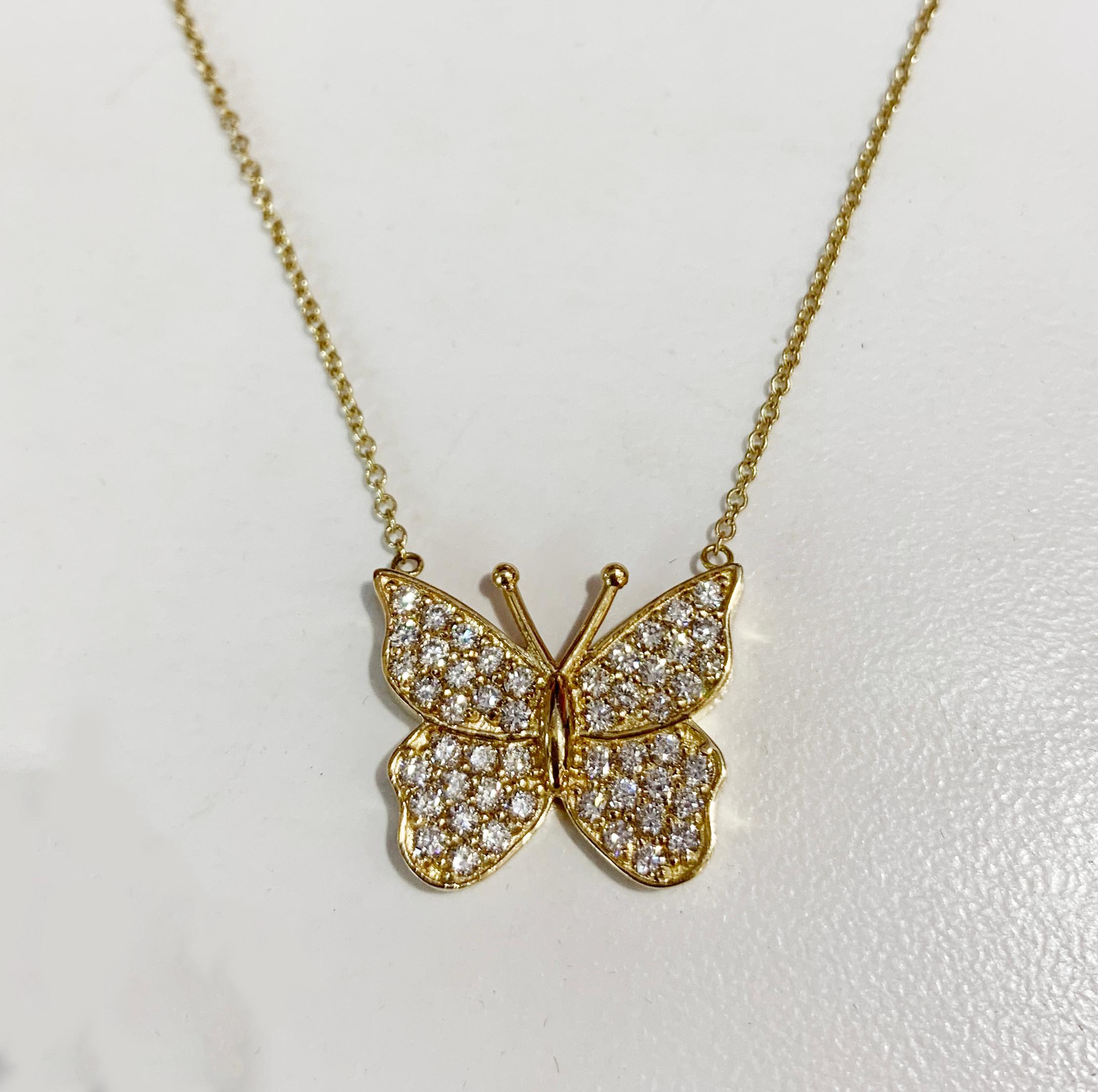 Butterfly Diamond Women's Necklace in Yellow Gold For Sale 1