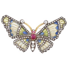 Vintage Butterfly Diamonds Brooch Ruby Color Enamel 18 Karat Gold Floral Unisex, 1940