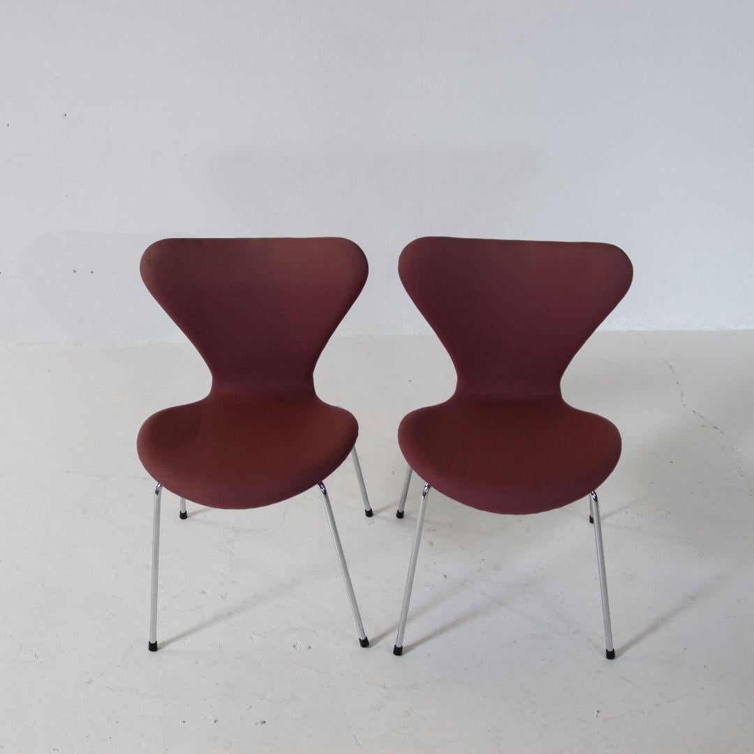 Mid-Century Modern Chaise de salle à manger papillon d'Arne Jacobsen pour Fritz Hansen  en vente
