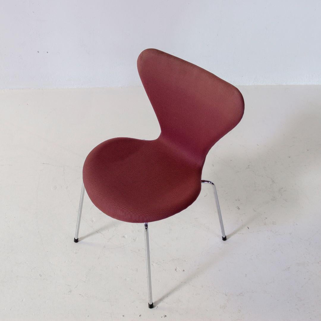 Métal Chaise de salle à manger papillon d'Arne Jacobsen pour Fritz Hansen  en vente