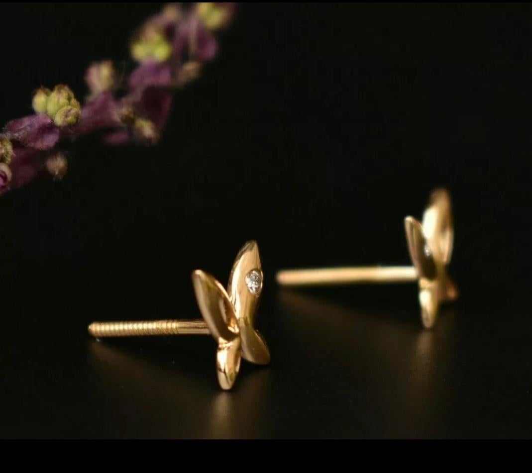 Butterfly Earrings 14k Gold Natural Diamond Butterfly Ear Stud Dainty Jewelry. In New Condition For Sale In Chicago, IL