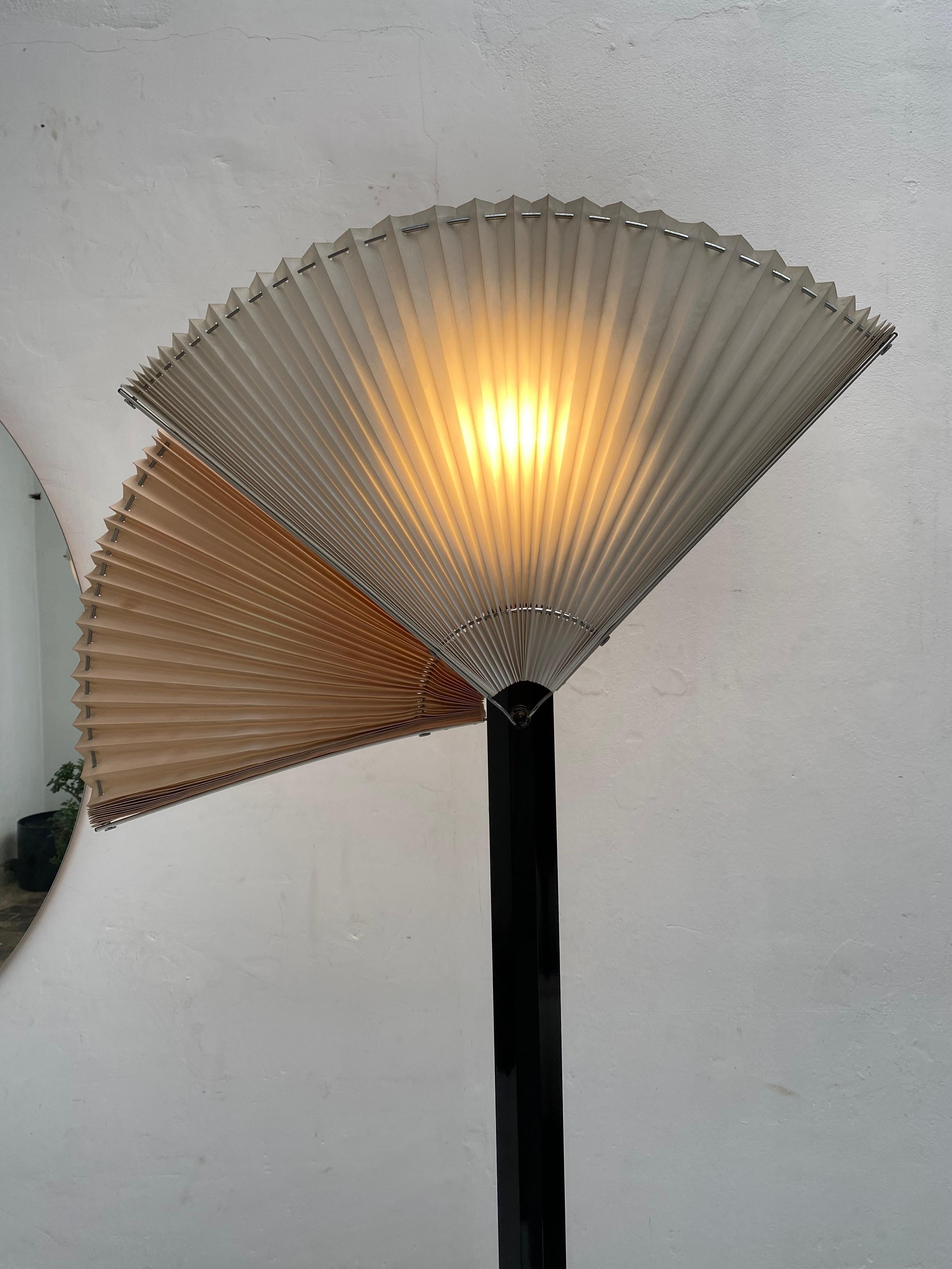 'Butterfly' Floorlamp by Afra & Tobia Scarpa for Flos Italy 1985               For Sale 1