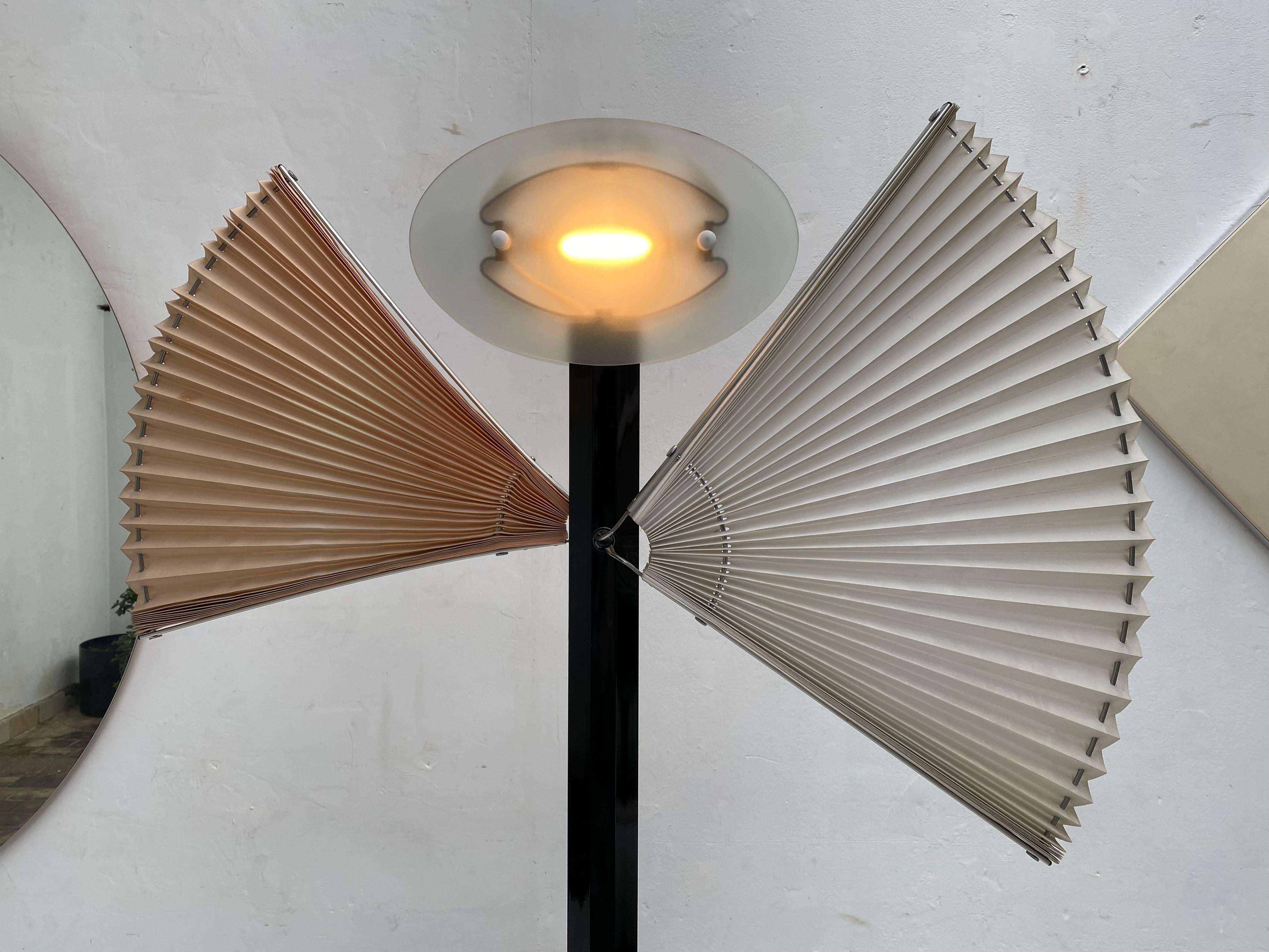 Important Post Modern 'Butterfly'  Floorlamp by Afra & Tobia Scarpa for Flos Italy 1985

The heat-resistant synthetic fabric 'butterfly' wings can be adjusted in size and position to create your own artistic way of illumination in your space

There
