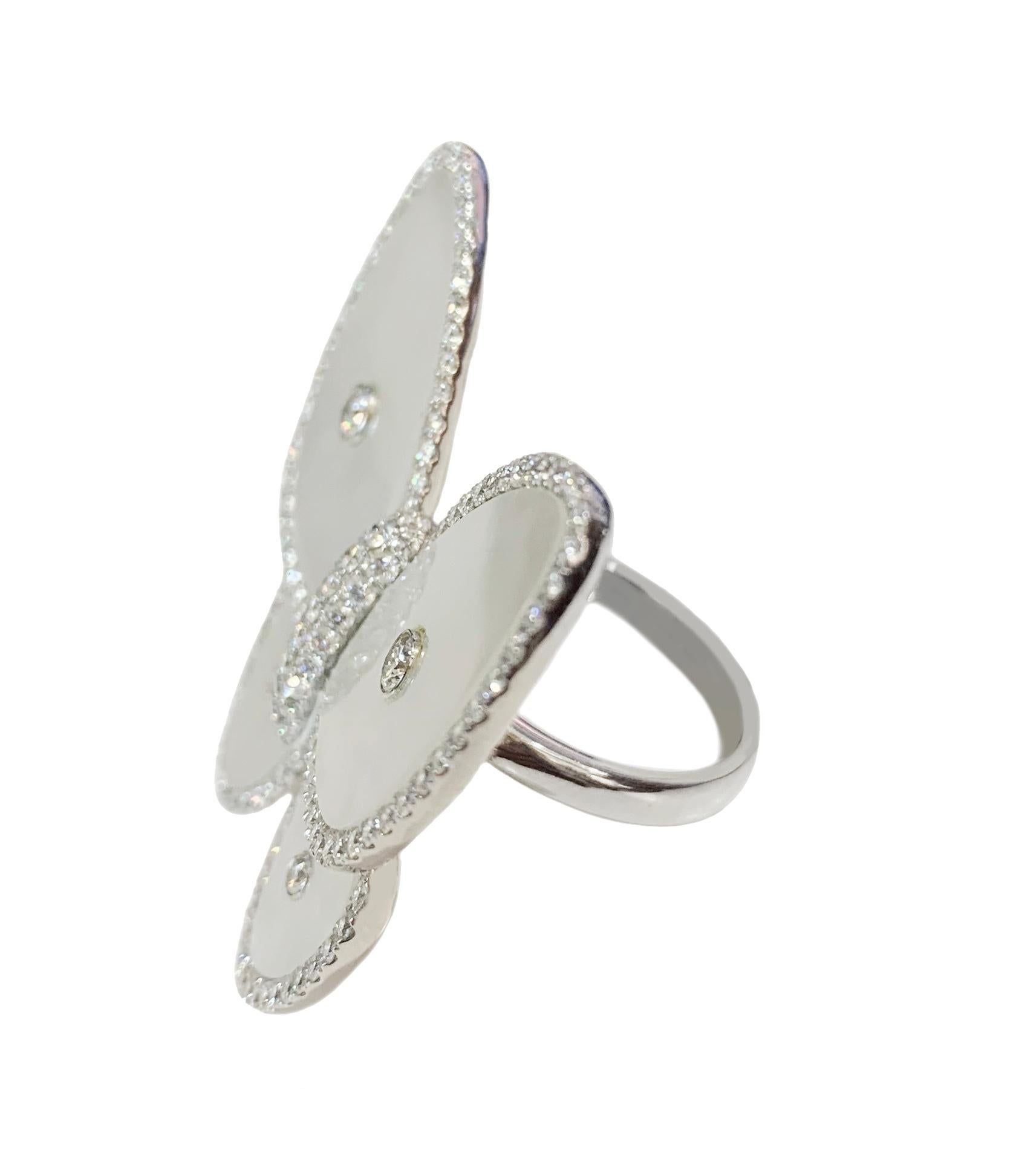 Butterfly MOP Ring with Diamonds In New Condition For Sale In New York, NY