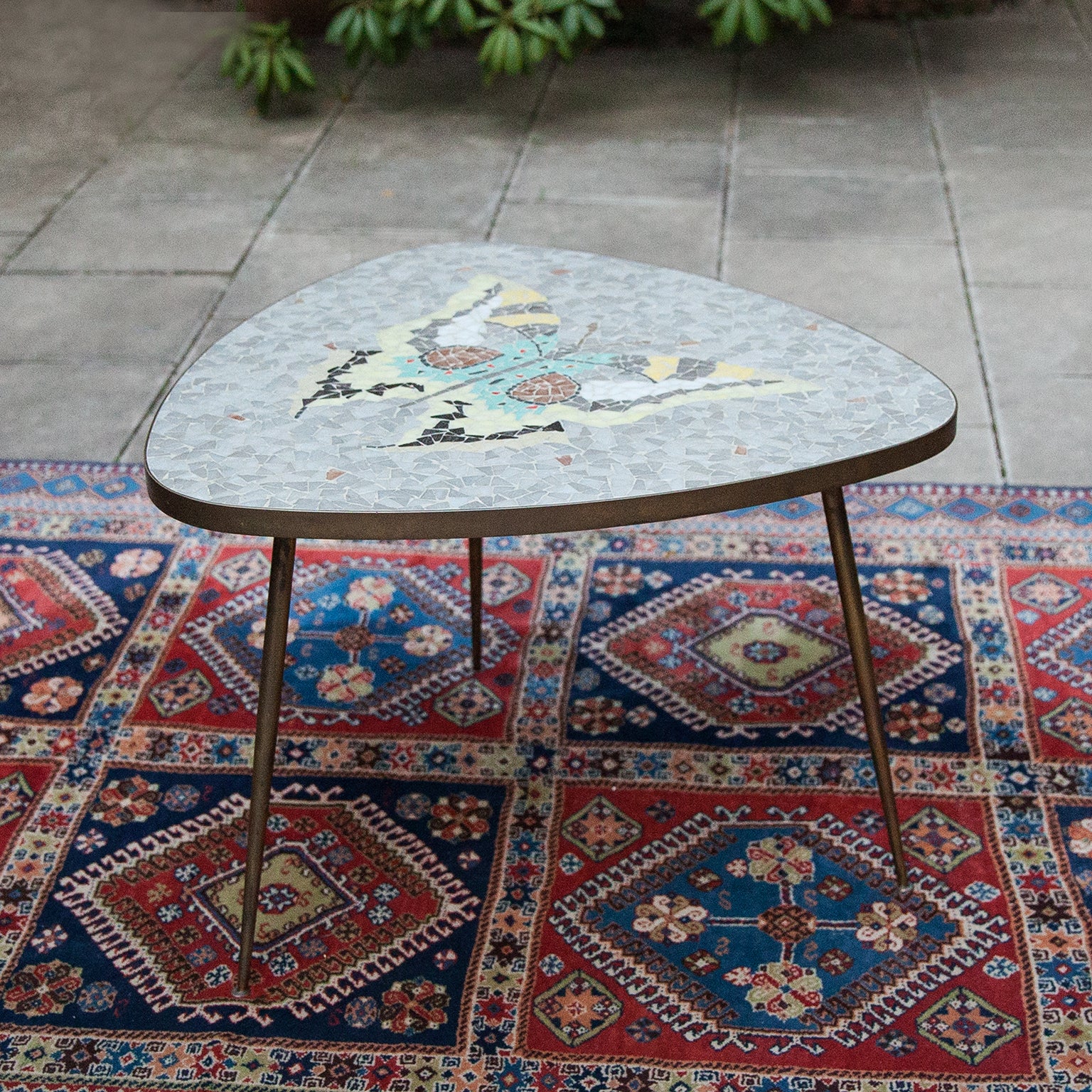 Mid-Century moderno Tavolino da caffè a mosaico Butterfly Italia 1960s in vendita