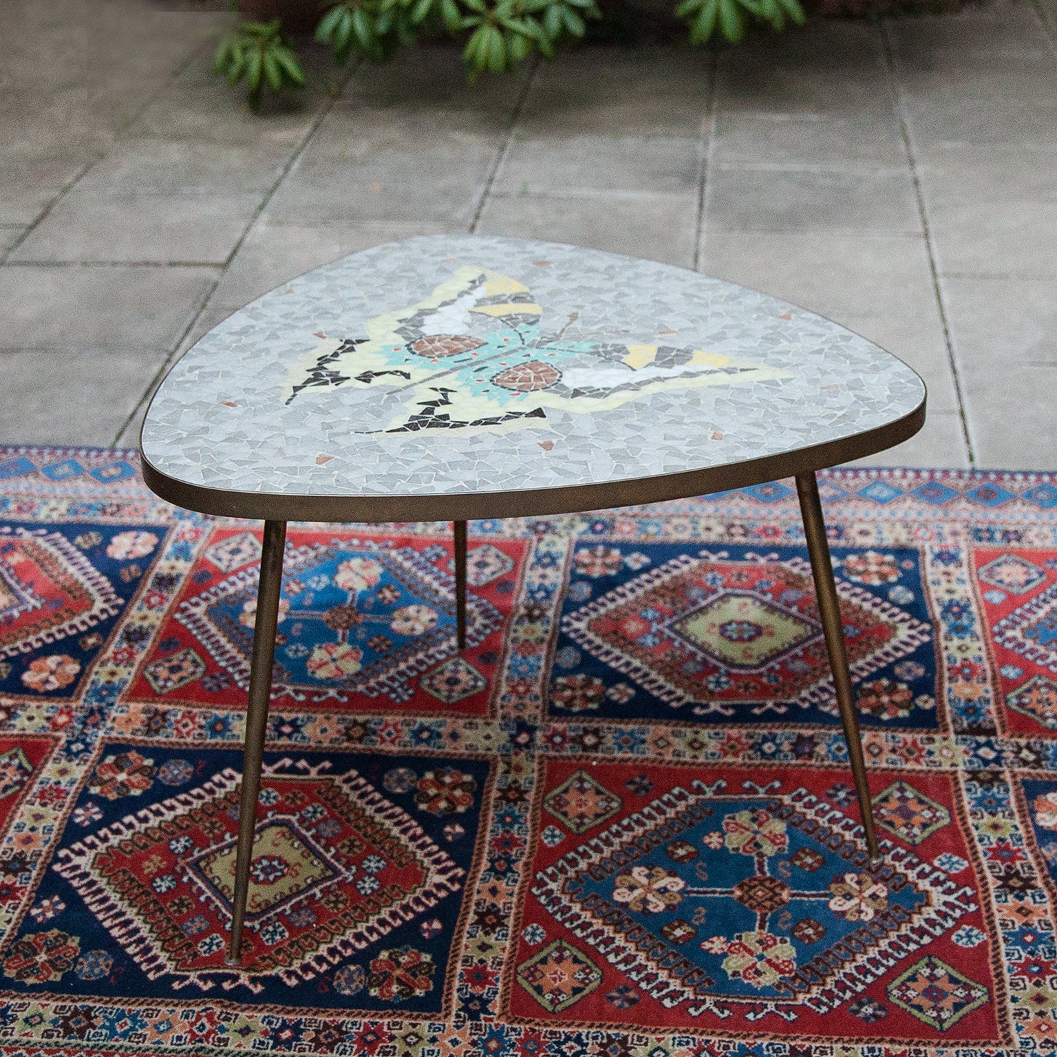 Mid-Century Modern Table basse en mosaïque de papillons, Italie, années 1960 en vente