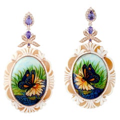 Muschelmuschel-Kamee-Emaille-Ohrring mit Tansanit & Diamant aus 18 Karat Roségold