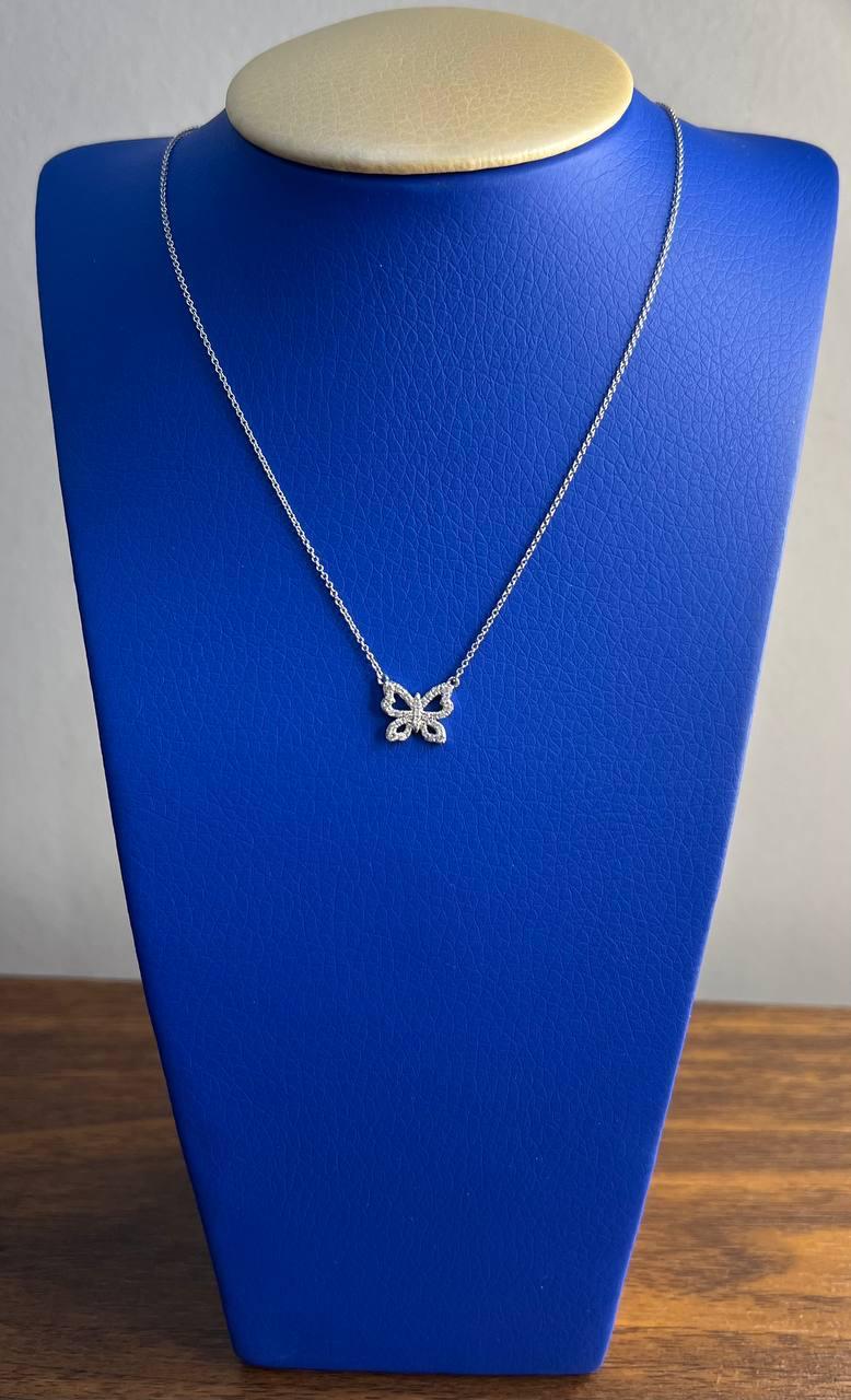 Mariposa Diamantes Engastados Motivo Halo Collar Cadena Colgante Oro Blanco 18K en venta 4