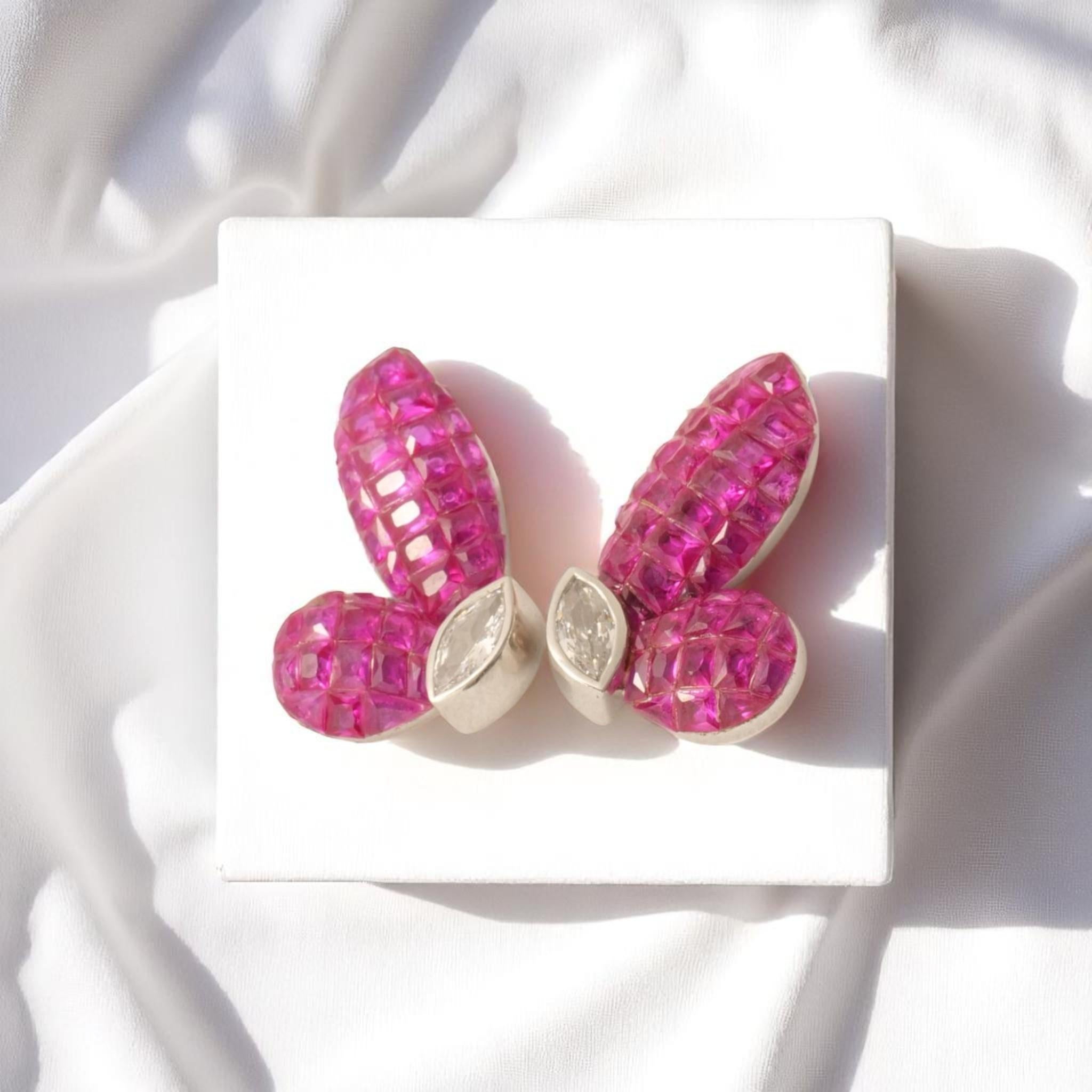 Taglio rotondo Orecchini con diamante e zaffiro rosa Butterfly in oro massiccio 14K (certificati) in vendita
